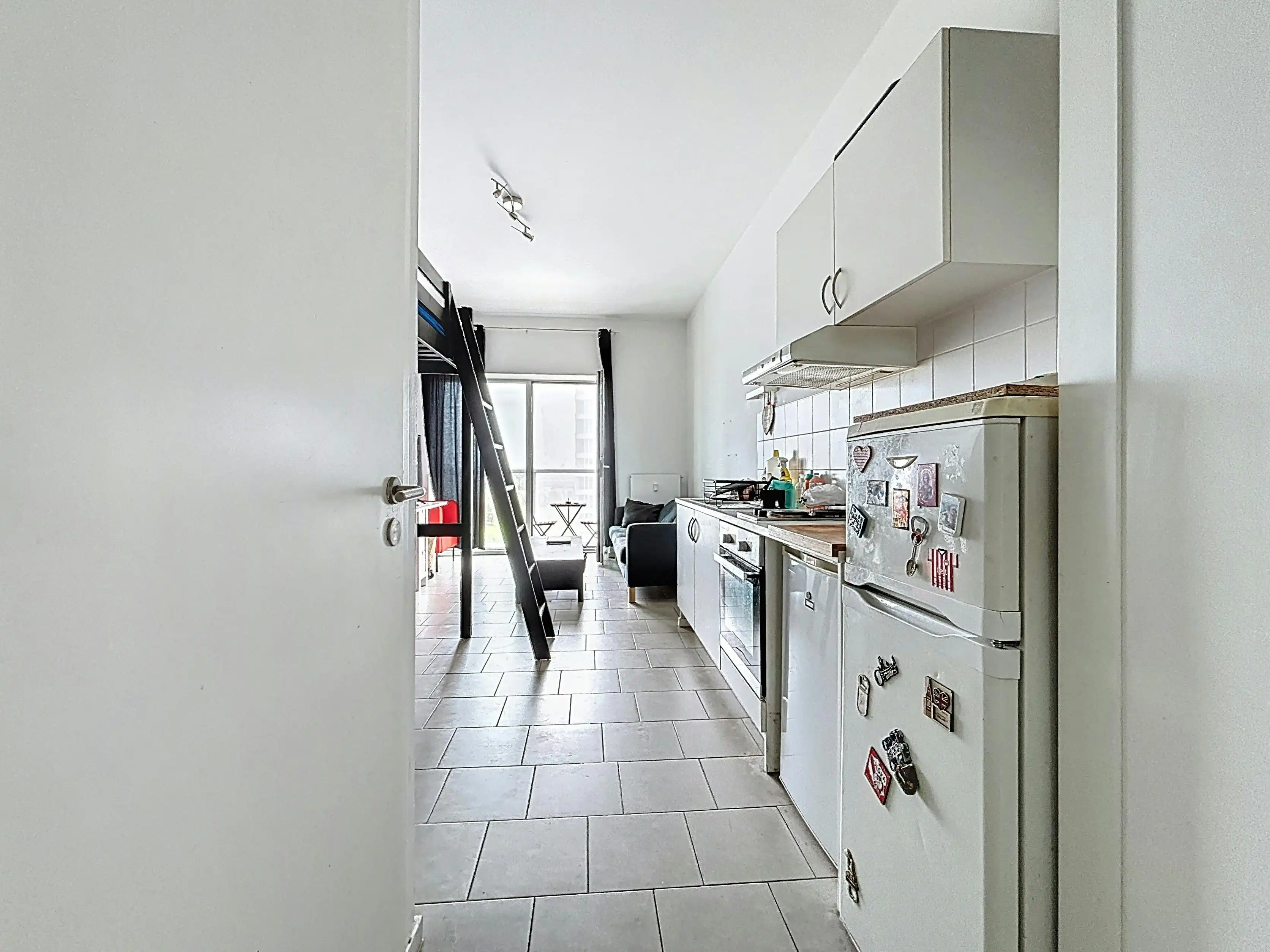 Instapklare studio met terras te koop in de Parktoren Antwerpen foto 6