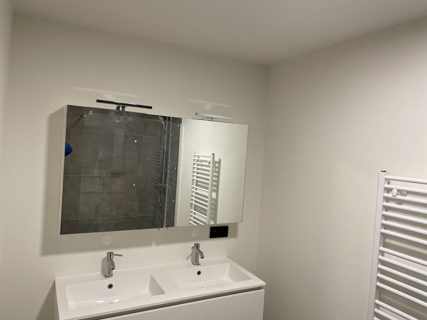 Volledig vernieuwd appartement in centrum Zwijnaarde foto 13