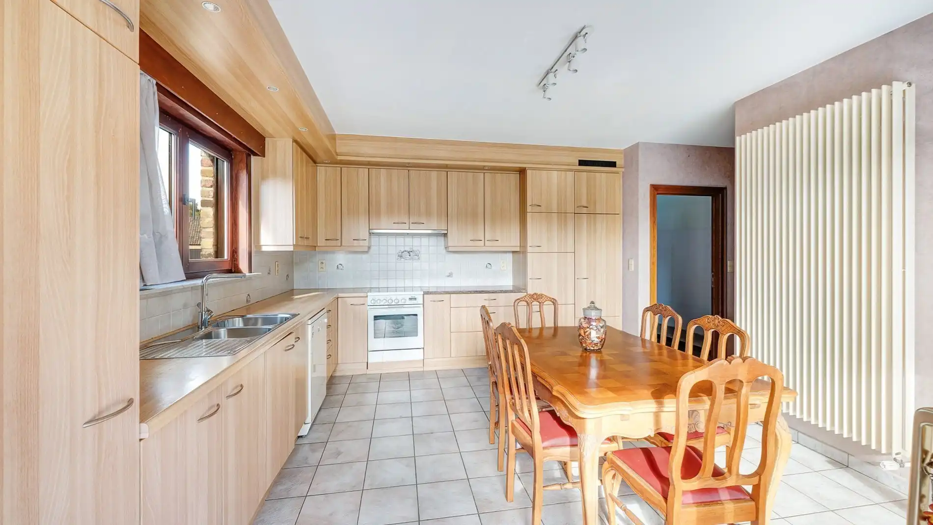 Grote alleenstaande villa te Dudzele foto 11