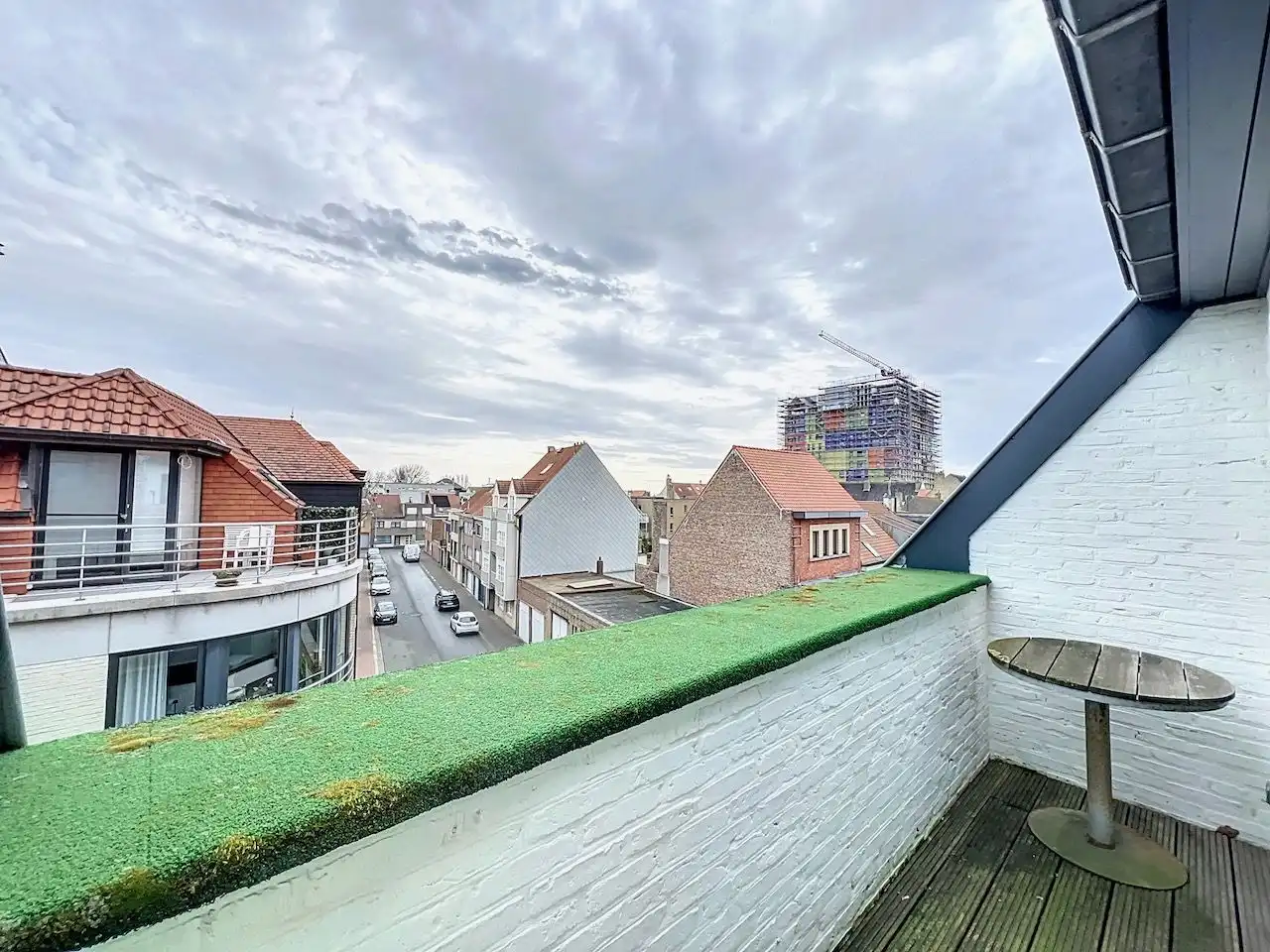 Ruim duplex dakappartement met garage, centraal gelegen. foto 6