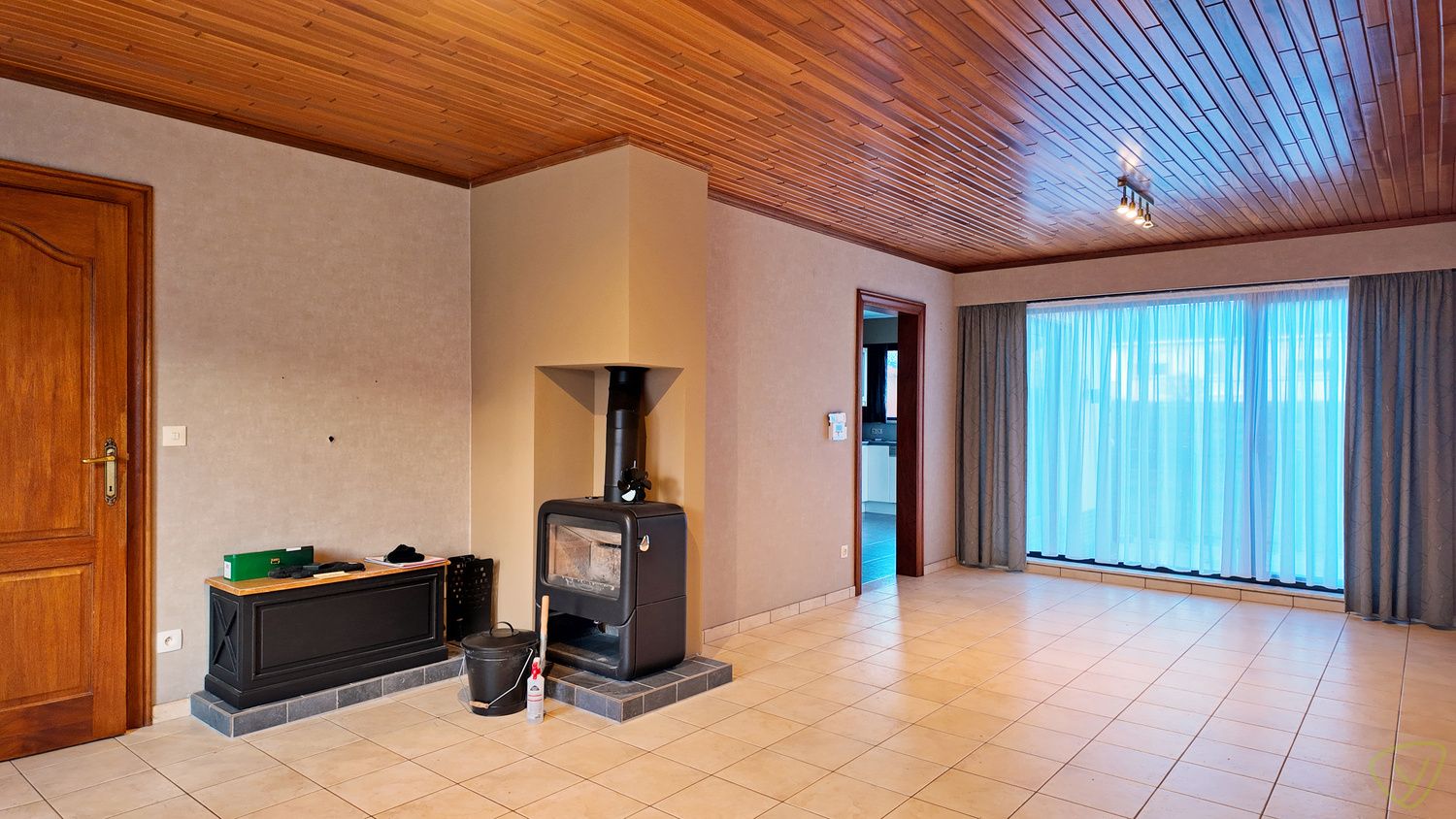 Rustig gelegen vrijstaande gezinswoning met ruime tuin in Eeklo! foto 3