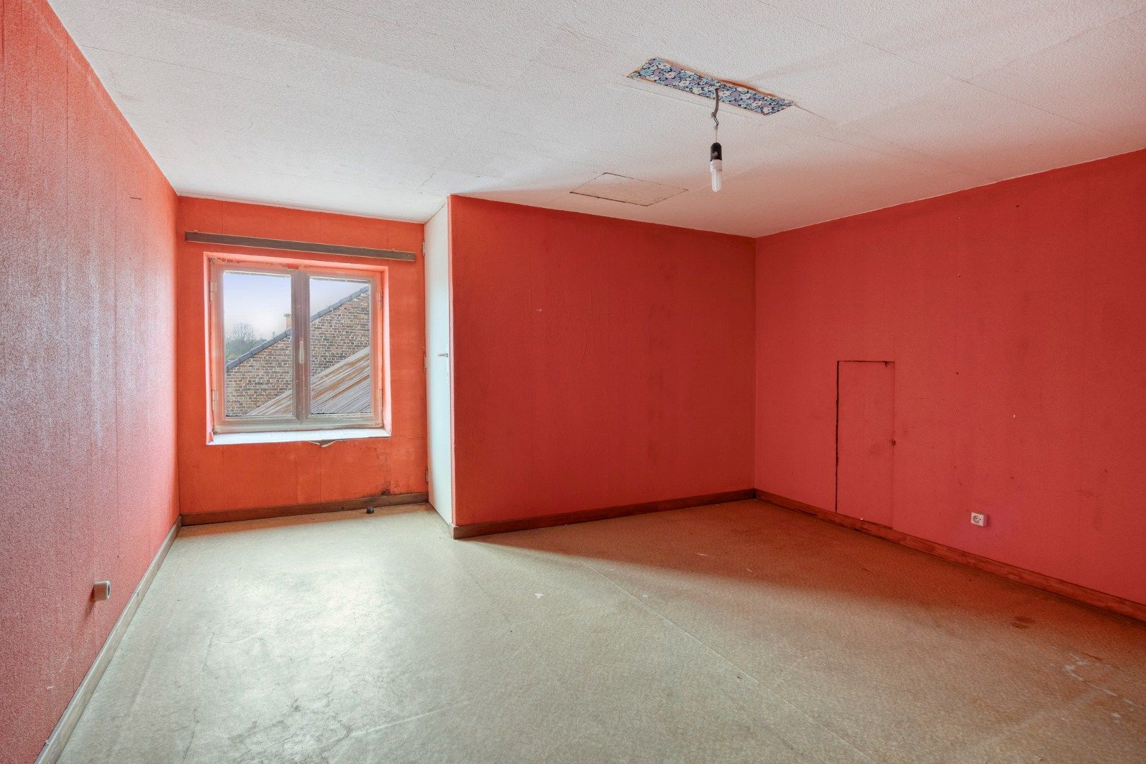 Hoevewoning met binnenkoer, stallen en tuin in landelijke dorpsligging te Nerem foto 18