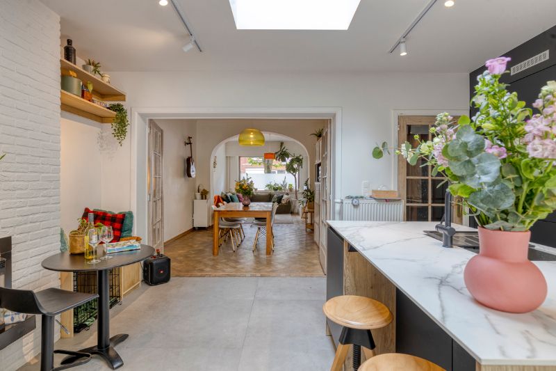 Zonnige authentieke woning met tuintje en topligging! foto 8