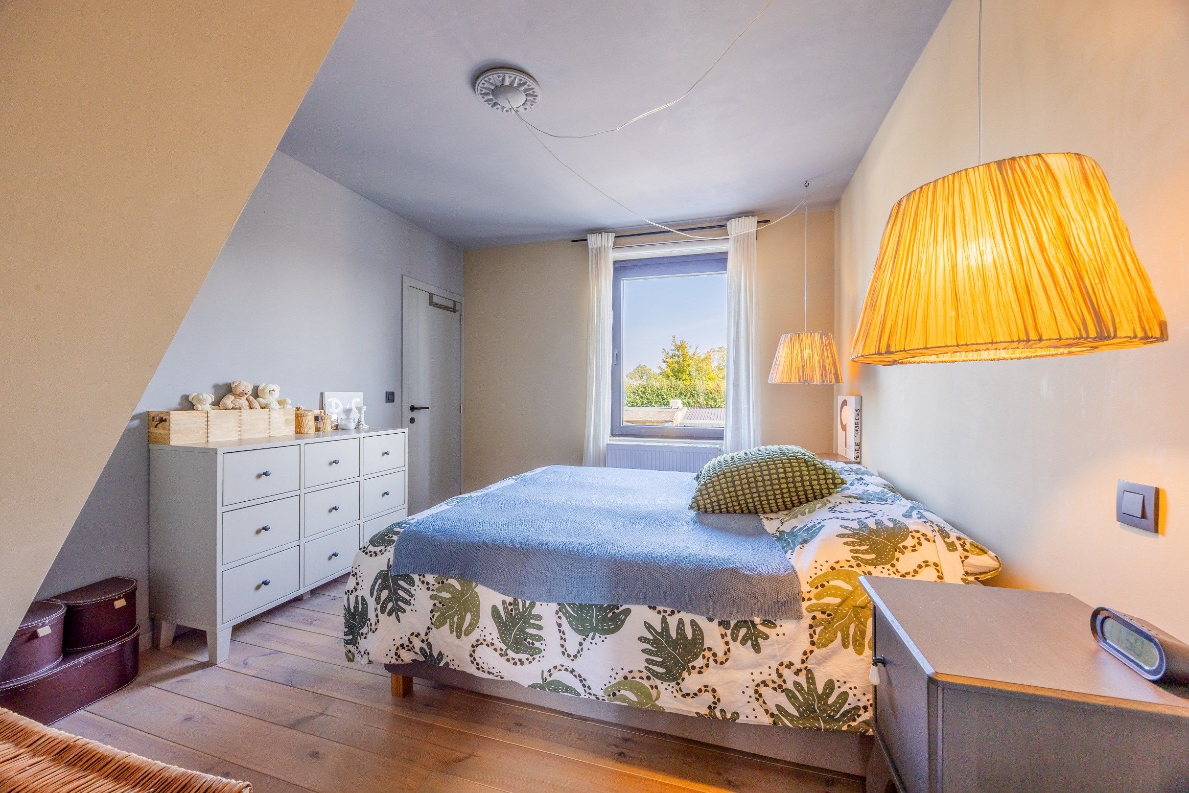 GERENOVEERDE WONING MET TUIN EN UITWEG foto 9