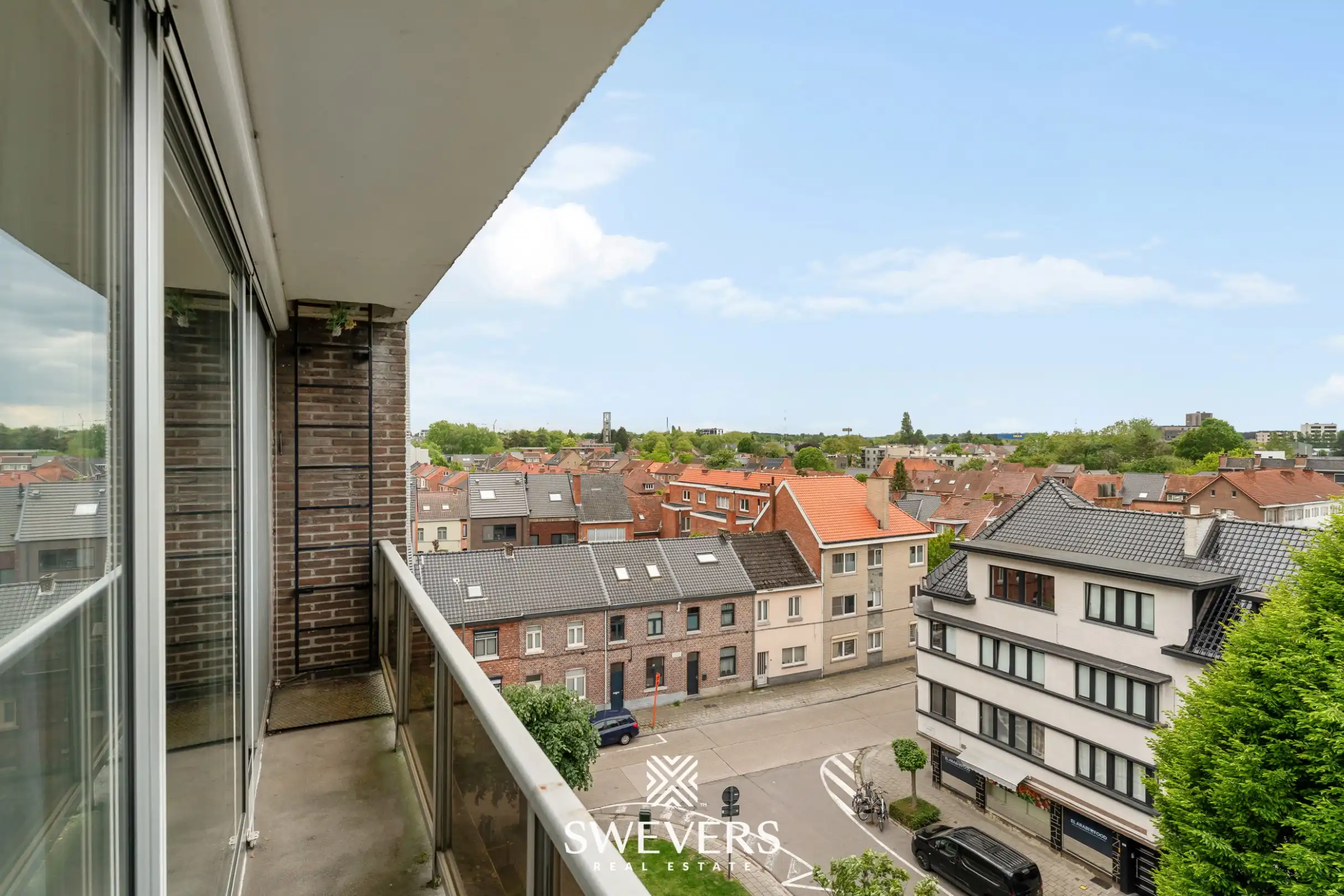 Ruim appartement met panoramisch uitzicht en garagebox nabij het centrum van Hasselt foto 13
