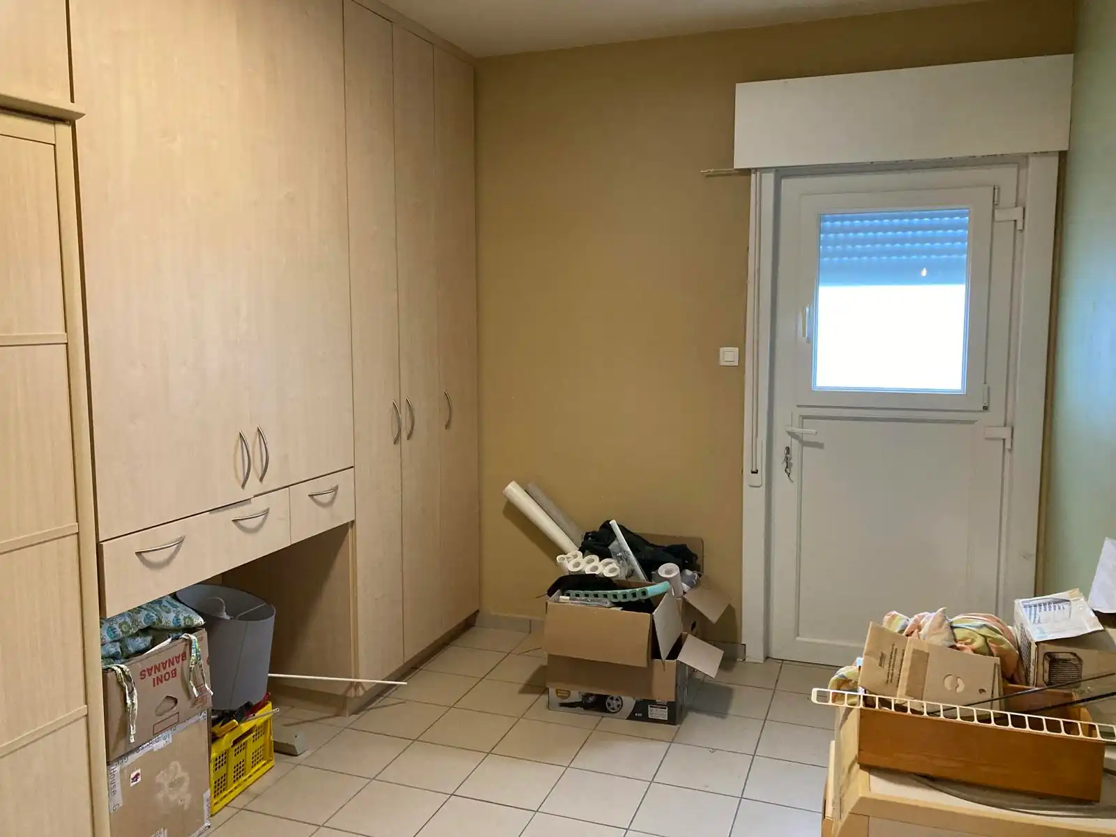 SCHELLEBELLE - Gelijkvloers appartement met tuintje. foto 12