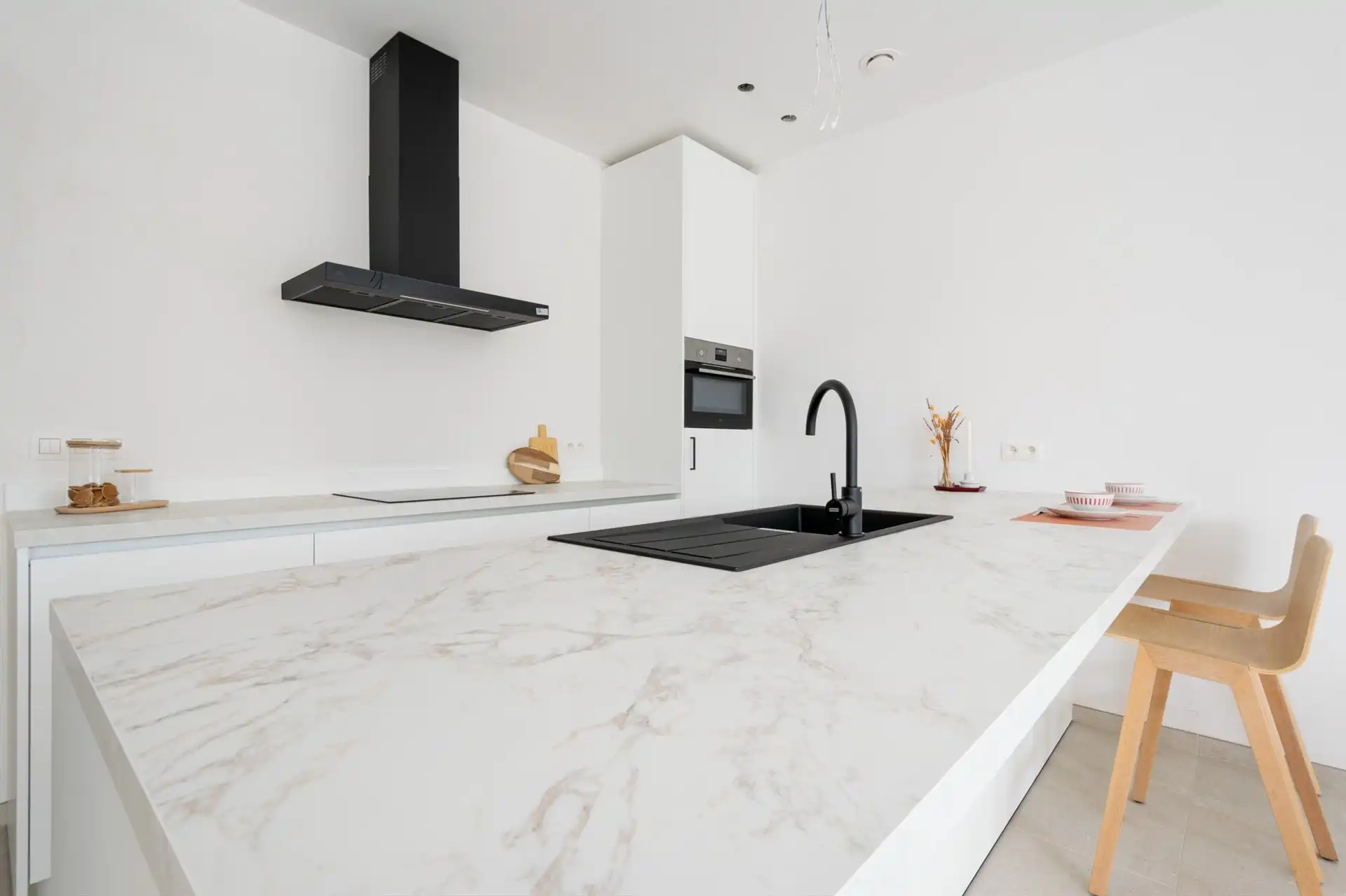 Ruim gelijkvloers appartement met 2 slaapkamers en terras + tuinzone aan de achterzijde (128m²) foto 4