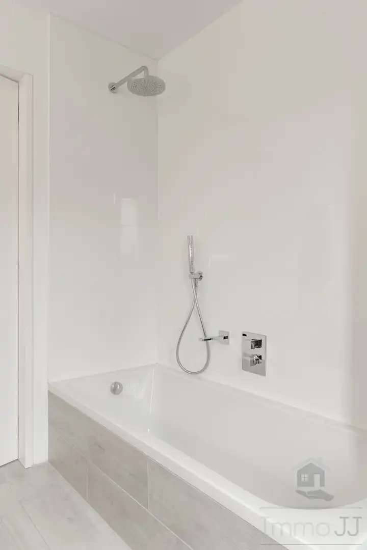 Recente, luxueus afgewerkte energiezuinige woning in Kuringen foto 29