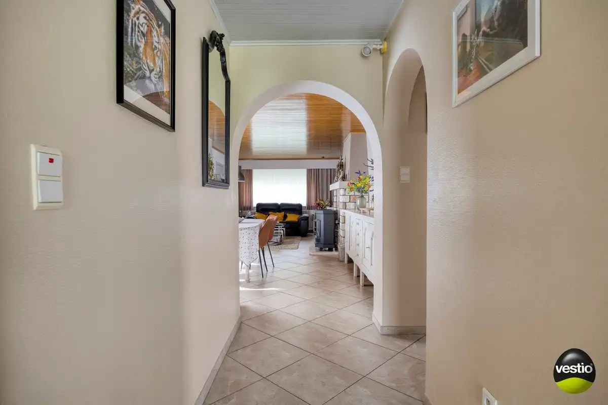 Gezinswoning met 3 slaapkamers, bureau en energiezuinige voorzieningen op toplocatie in Heusden-Zolder foto 9