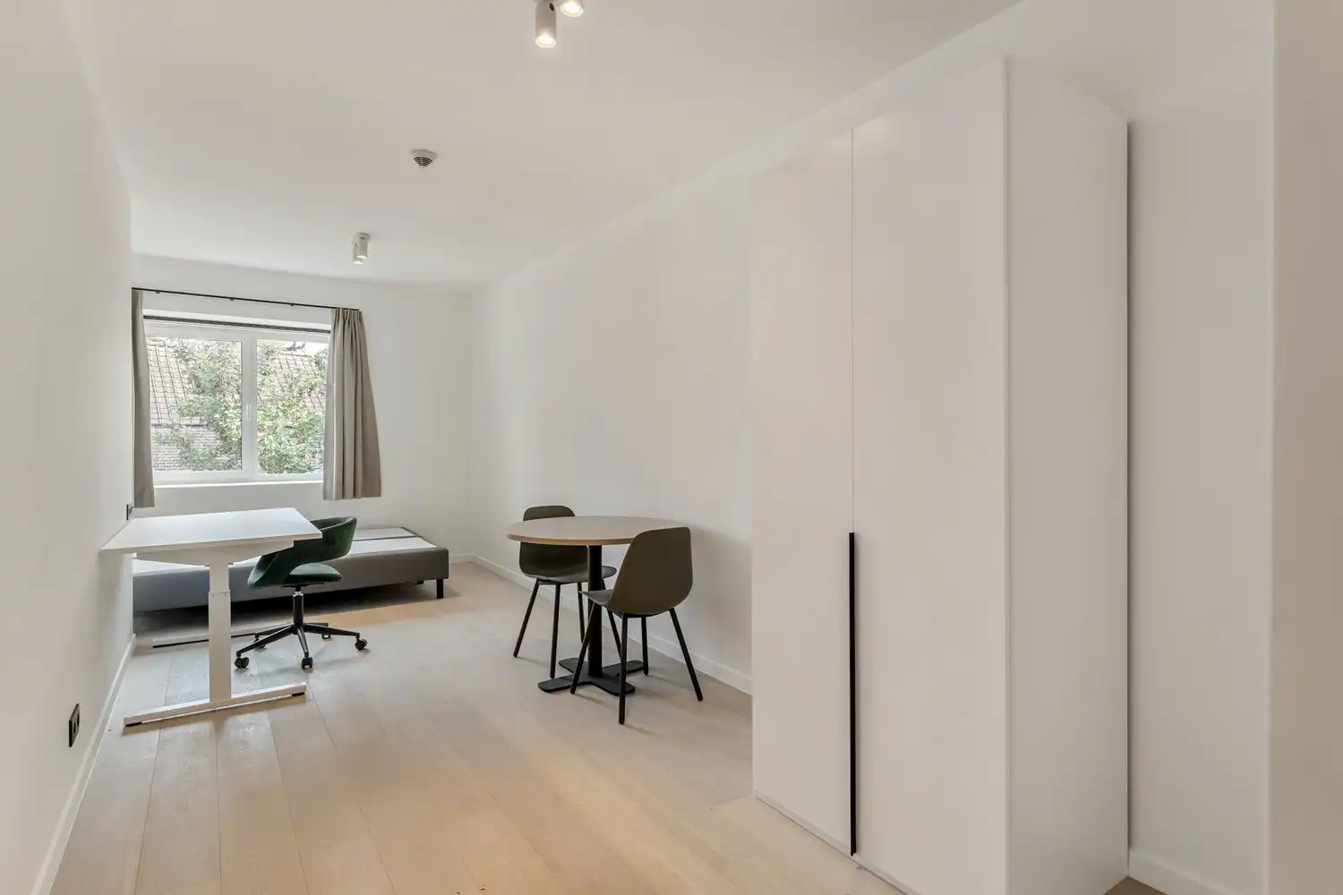 Bent u nog op zoek naar een mooie studio voor het academiejaar '26-'27? Nieuwe studio's, onmiddellijk beschikbaar voor eigen gebruik of verhuur! foto 3