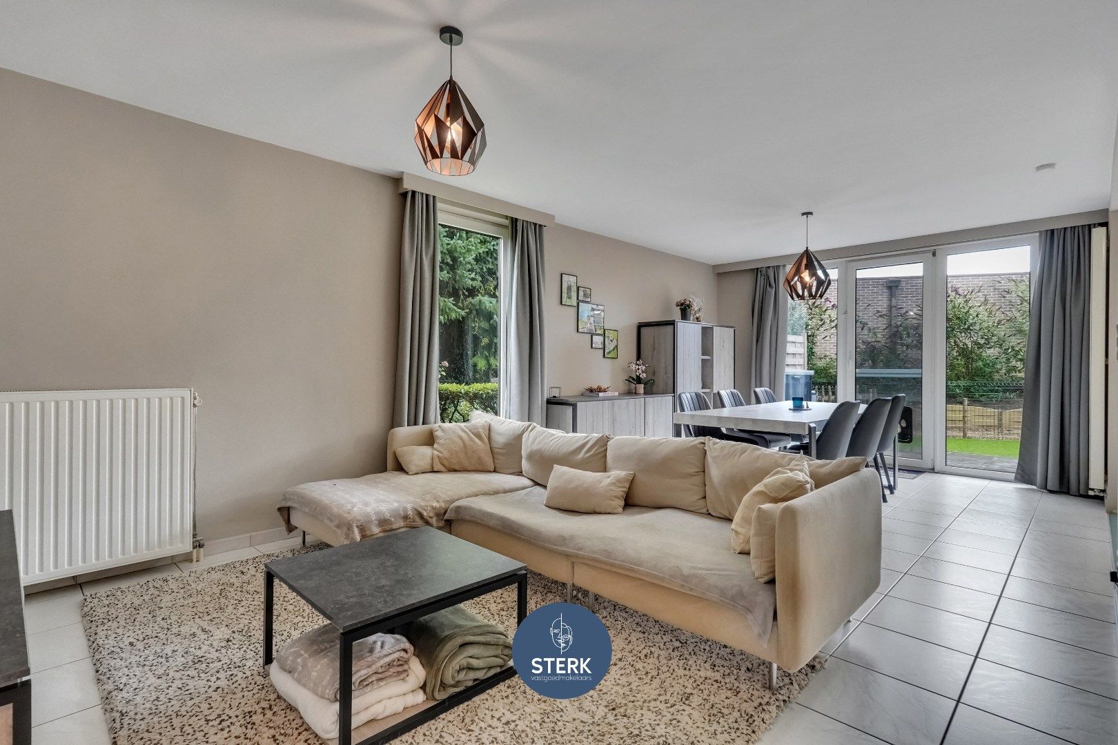 GELIJKVOERS APPARTEMENT VAN 89 M² MET TUIN VLAKBIJ MAASTRICHT ! foto 2