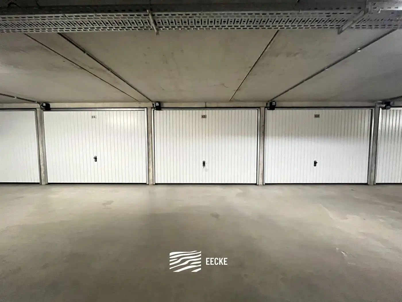 Parking - gesloten garagebox foto 3