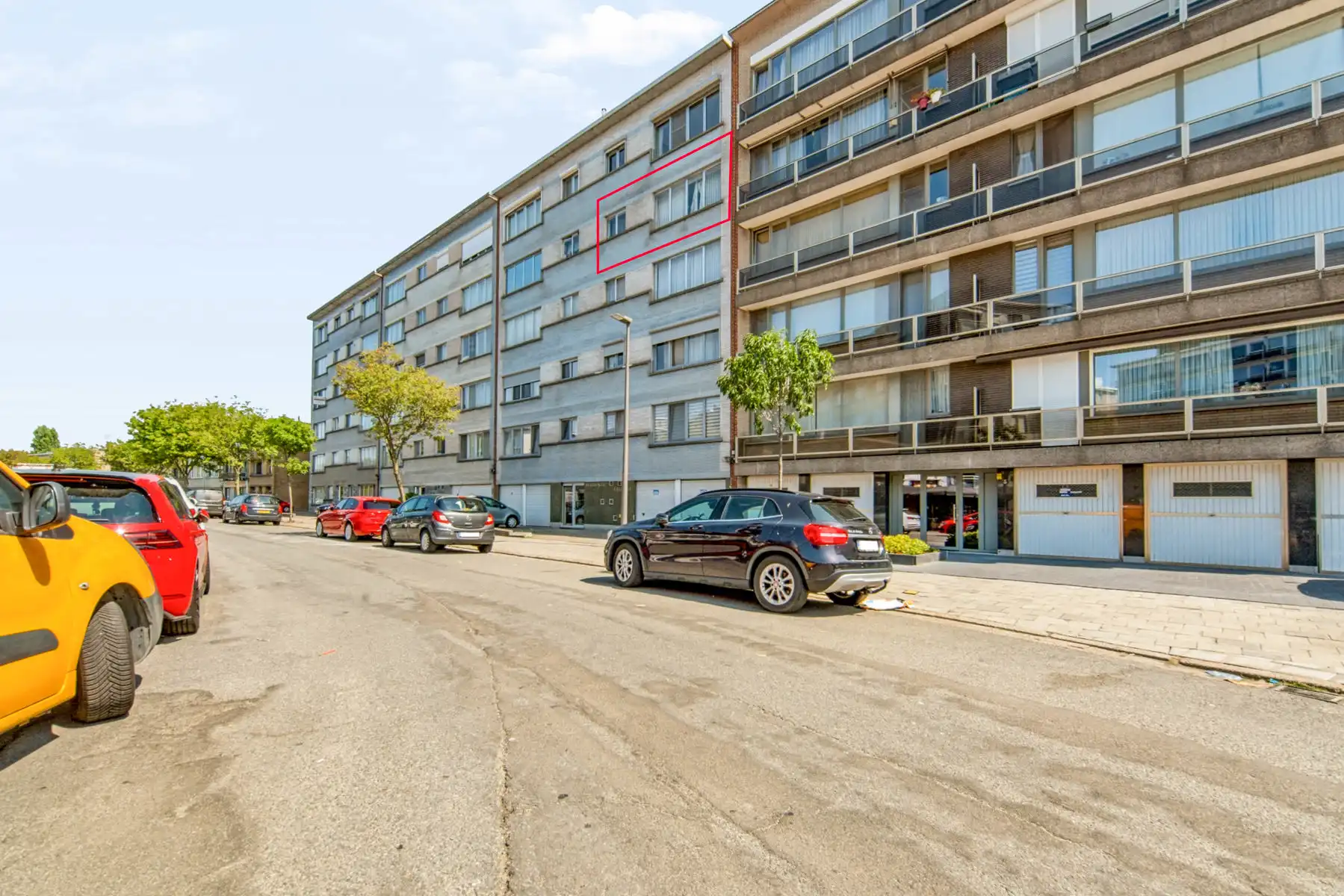 Aangenaam appartement met 3 slaapkamers en terras. foto {{pictureIndex}}