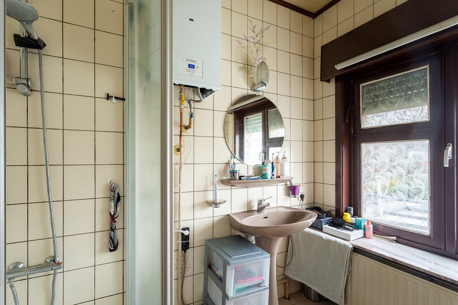 Ruime halfopen bebouwing met vijf slaapkamers foto 20