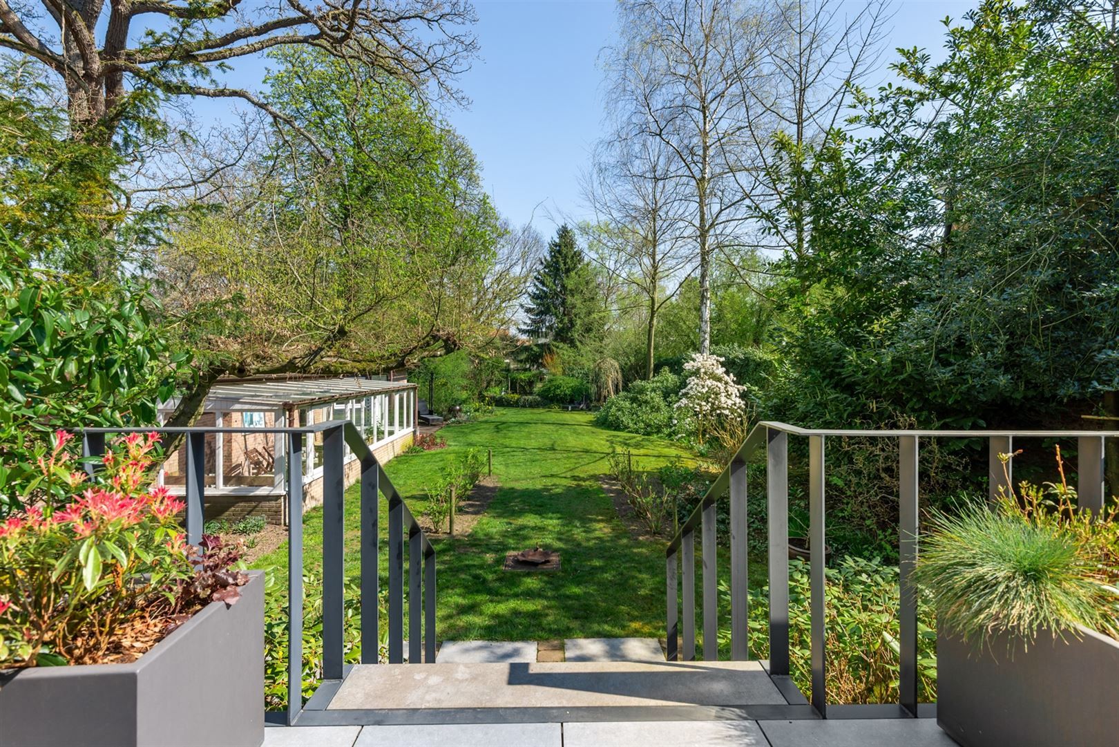 Statige meesterwoning 'Torenhof' met recente aanbouw op ca. 2.370m2 foto 2