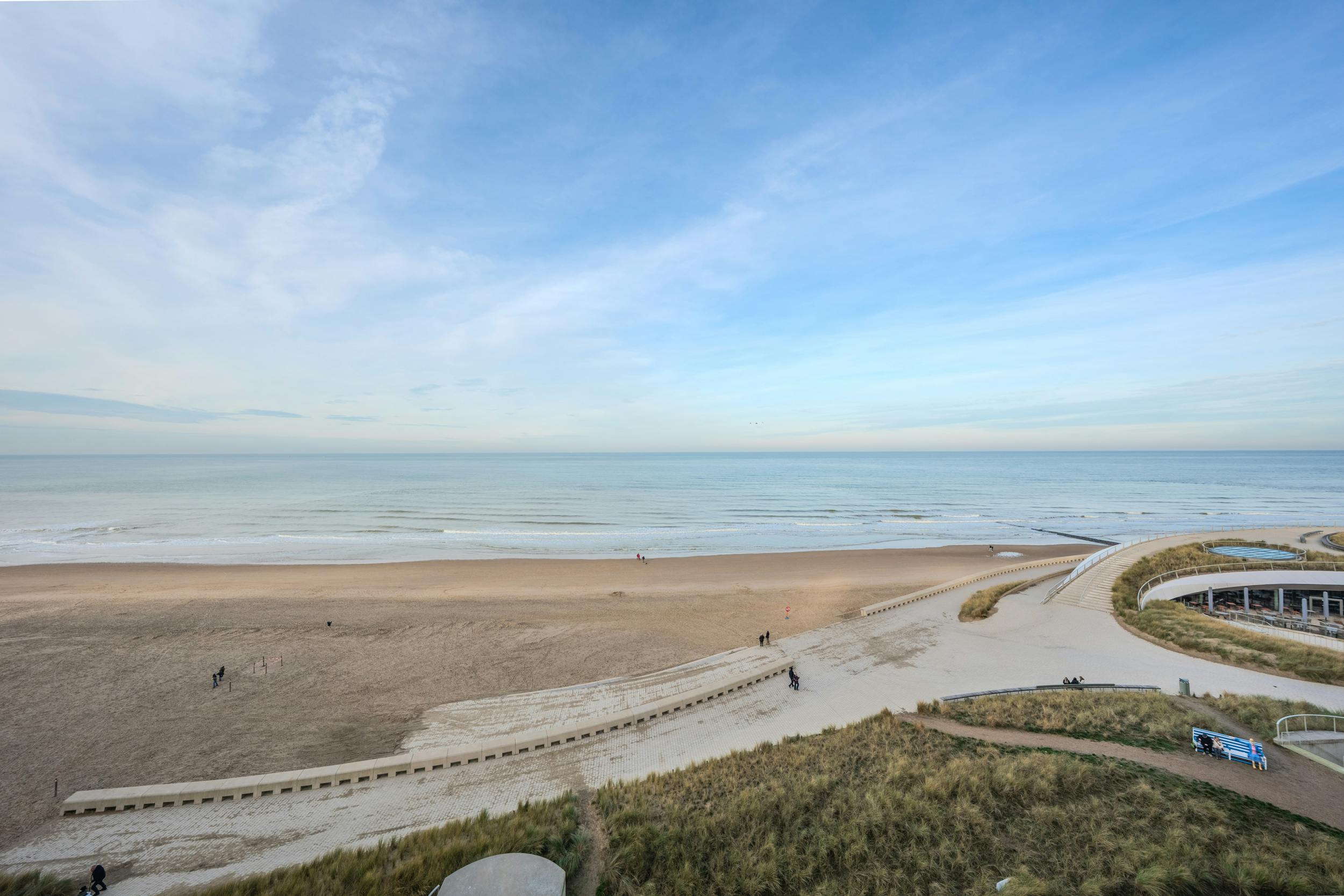 Appartement met frontaal zeezicht te koop te Middelkerke! foto 14