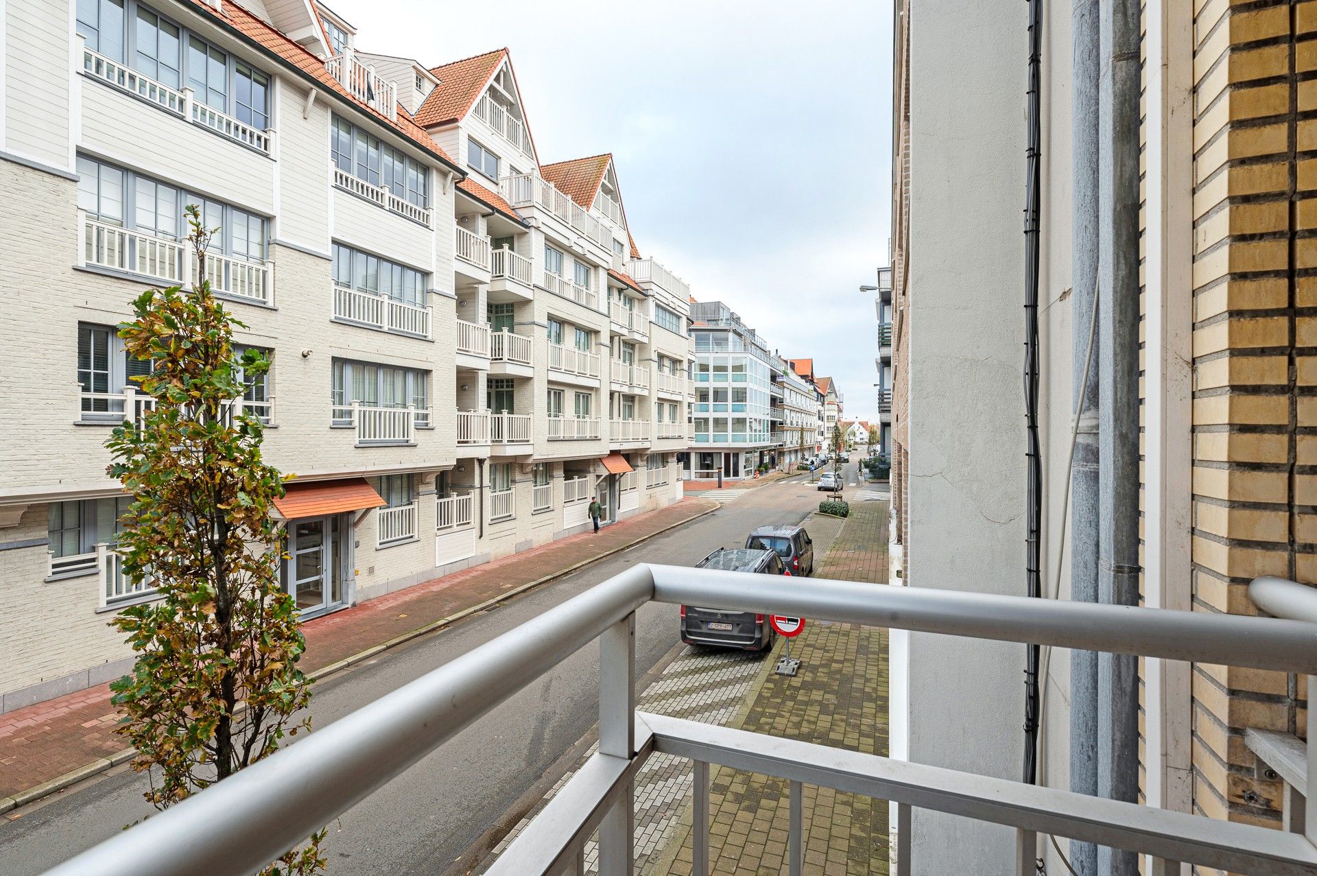 Prachtig gerenoveerd 2-slaapkamerappartement in Knokke-Heist foto 10