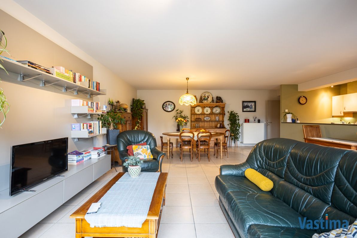 Instapklaar gelijkvloers appartement met tuin en garage foto 6