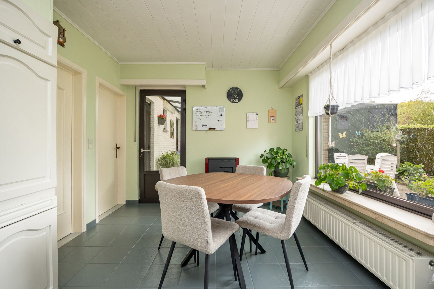 Ruime woning met 4 slks en 2 bdks op 886 m² foto 13