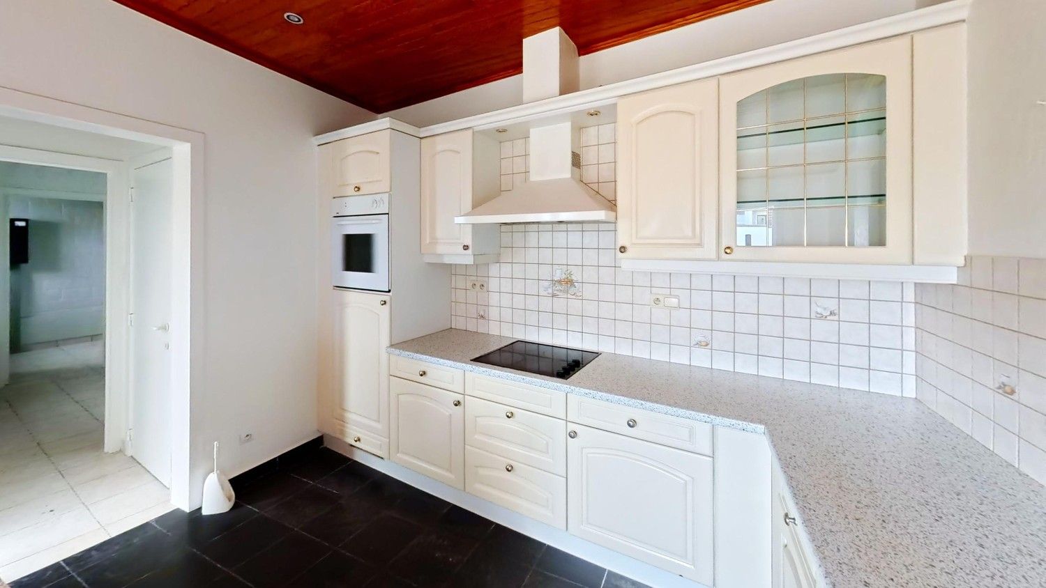 Ruime woning met mooie tuin te huur! foto 7