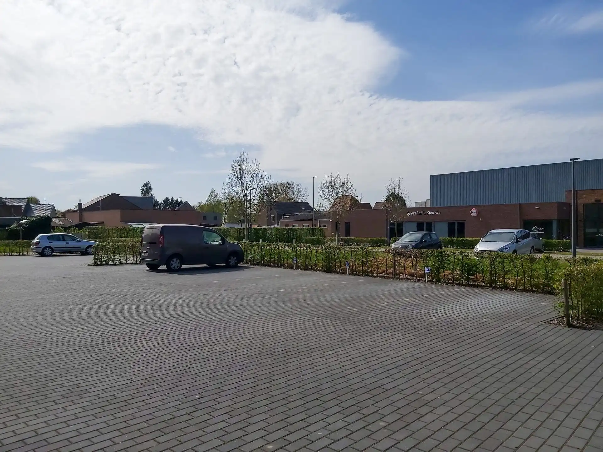 Instapklare patiowoning met 3 slaapkamers en 2 autostaanplaatsen in het rustige Uikhoven/Maasmechelen! foto 19