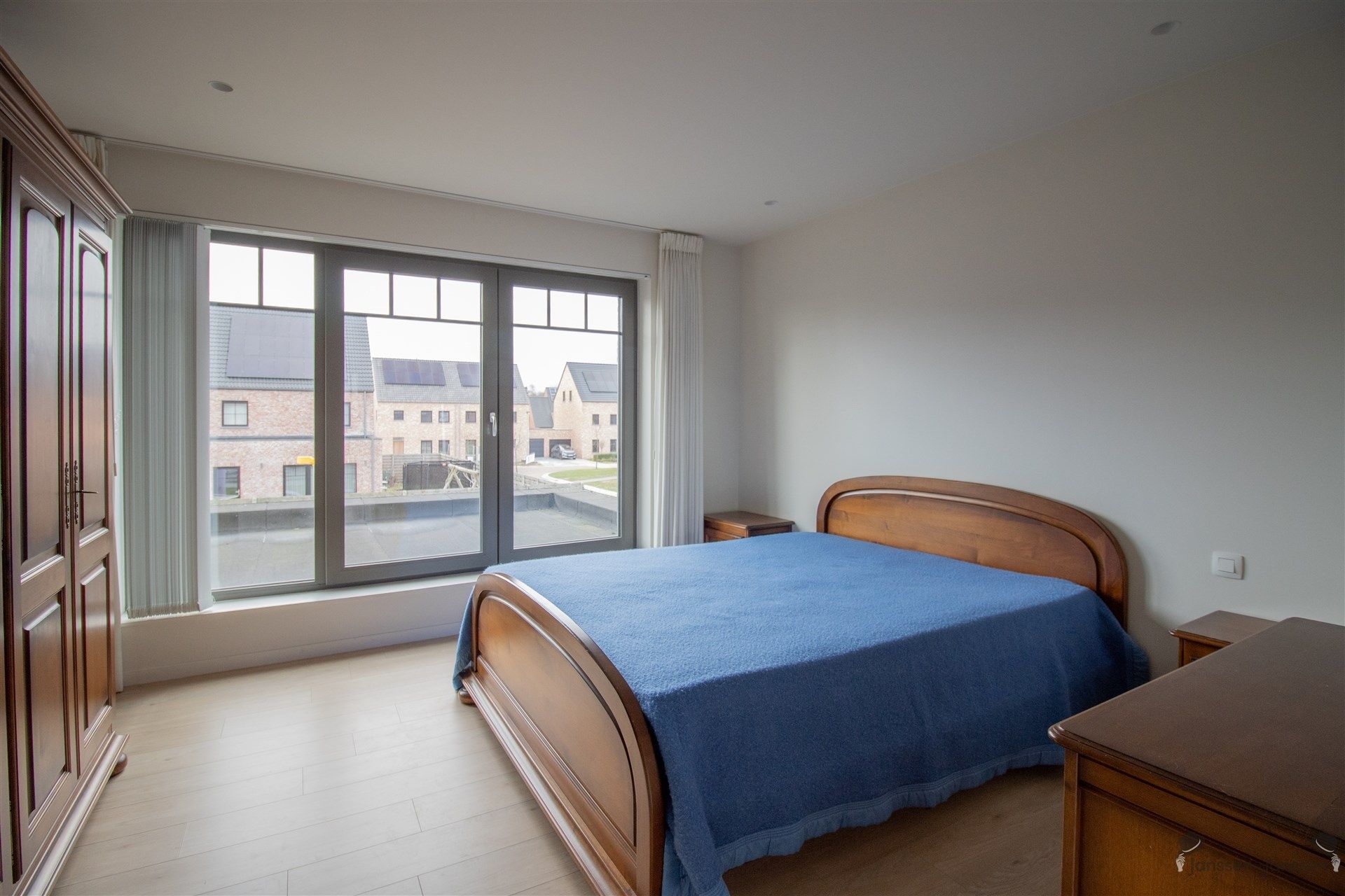 Rustig gelegen recente woning met min. 4 slaapkamers op 470 m².  foto 13