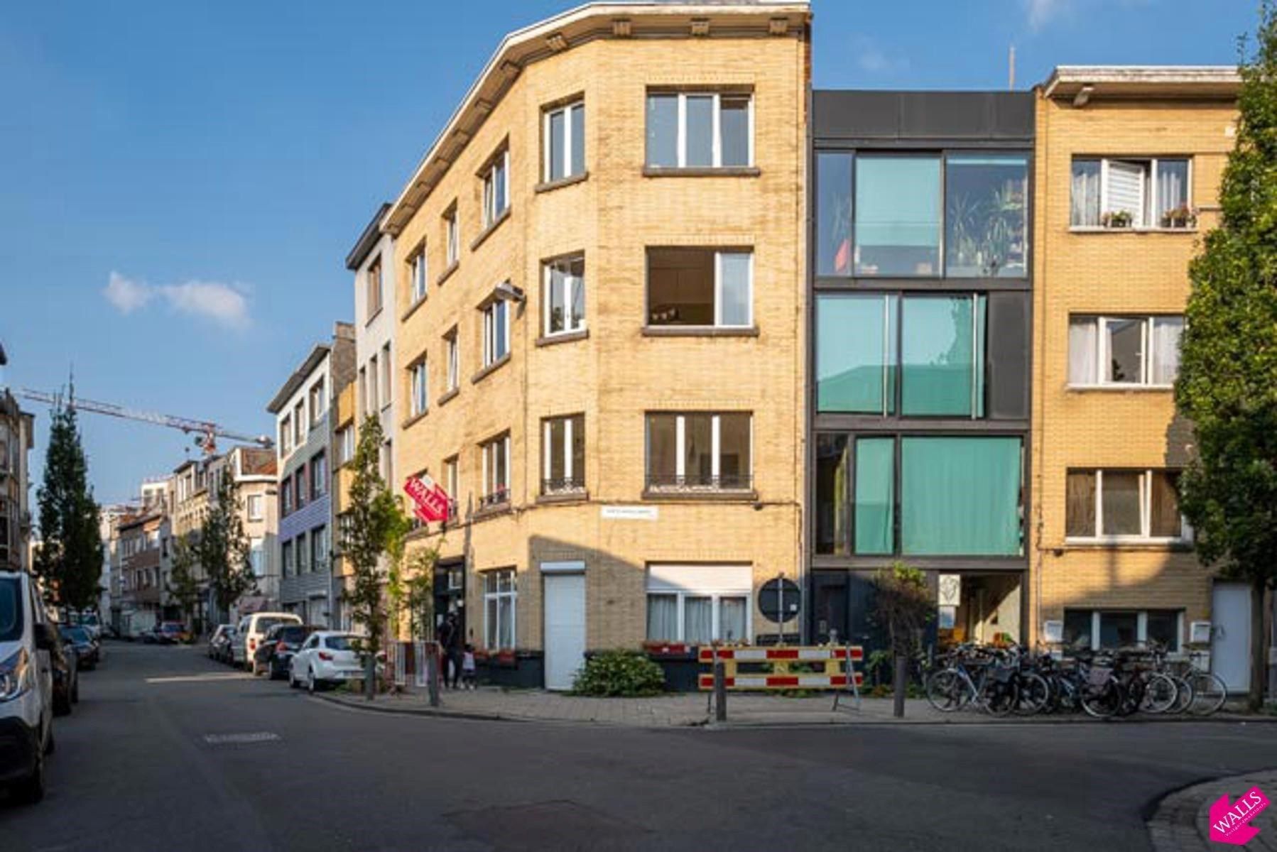 Ruim 2 slk appartement in Zurenborg foto {{pictureIndex}}