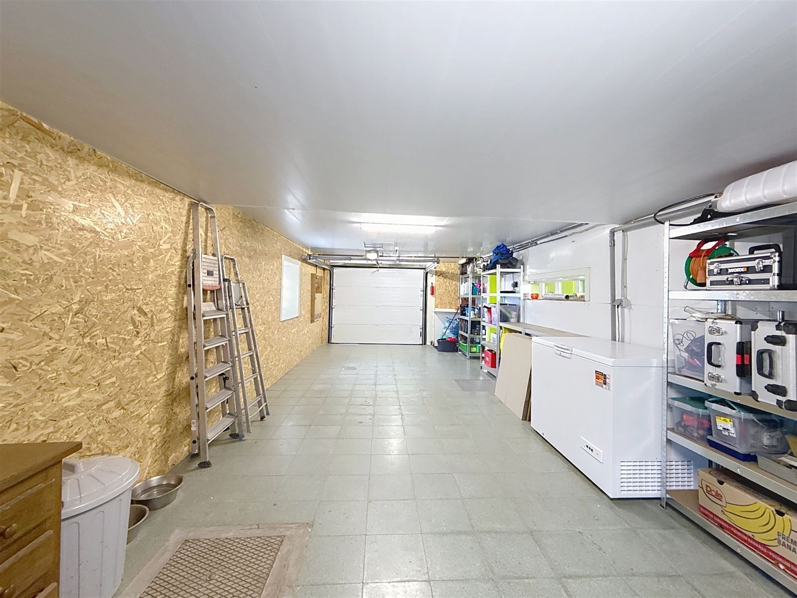 Ruime instapklare HOB, 4 slpks, garages, tuin, 16a 73ca foto 49