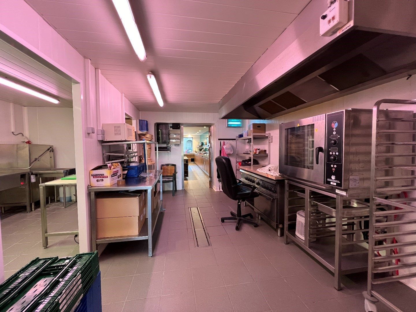 Handelsruimte (97m²) nabij de Grote Markt van Ieper foto 8