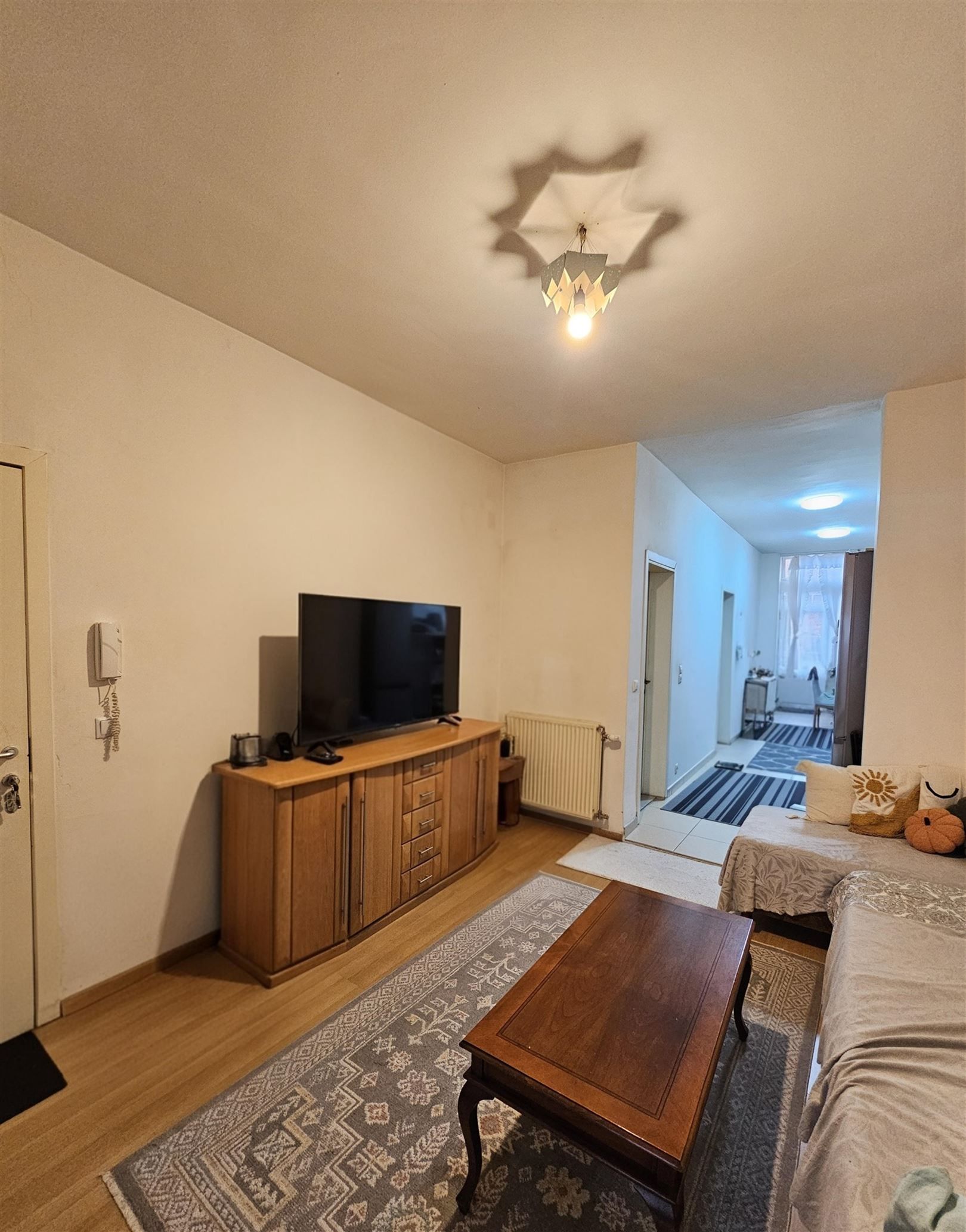 Woning ingedeeld in 3 appartementen foto 2