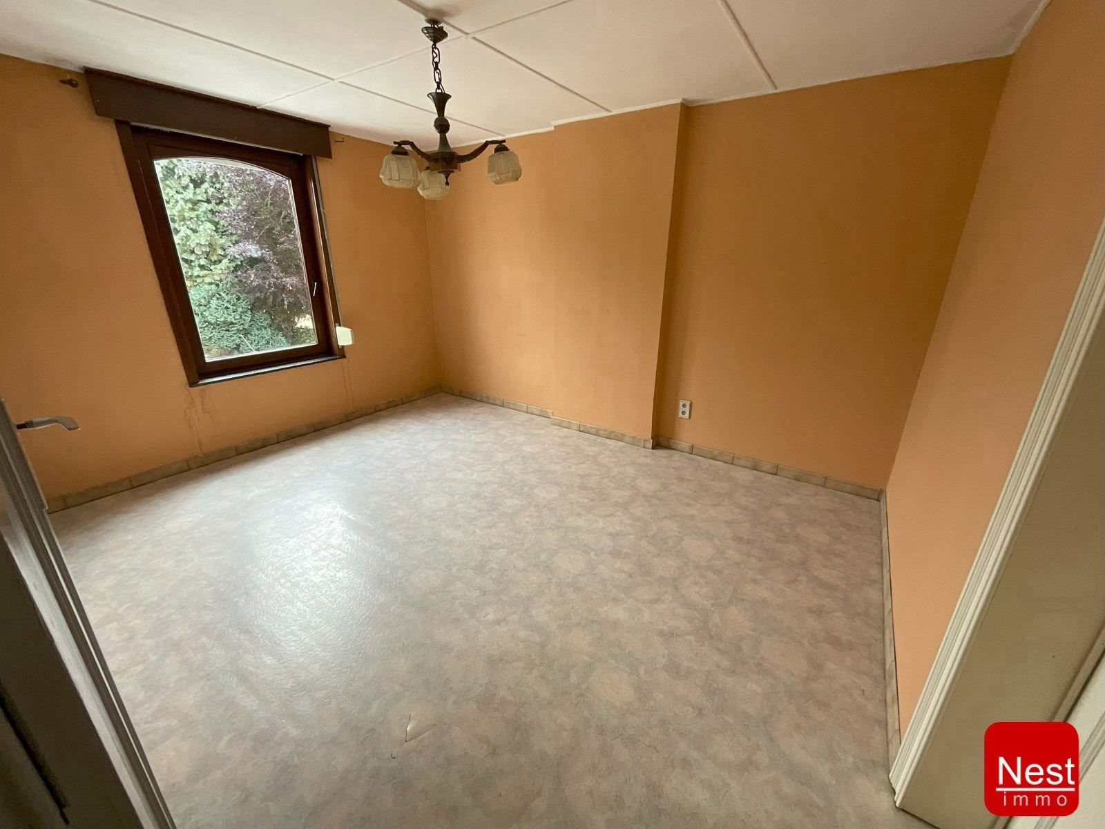 Te renoveren woning met groot potentieel foto 7