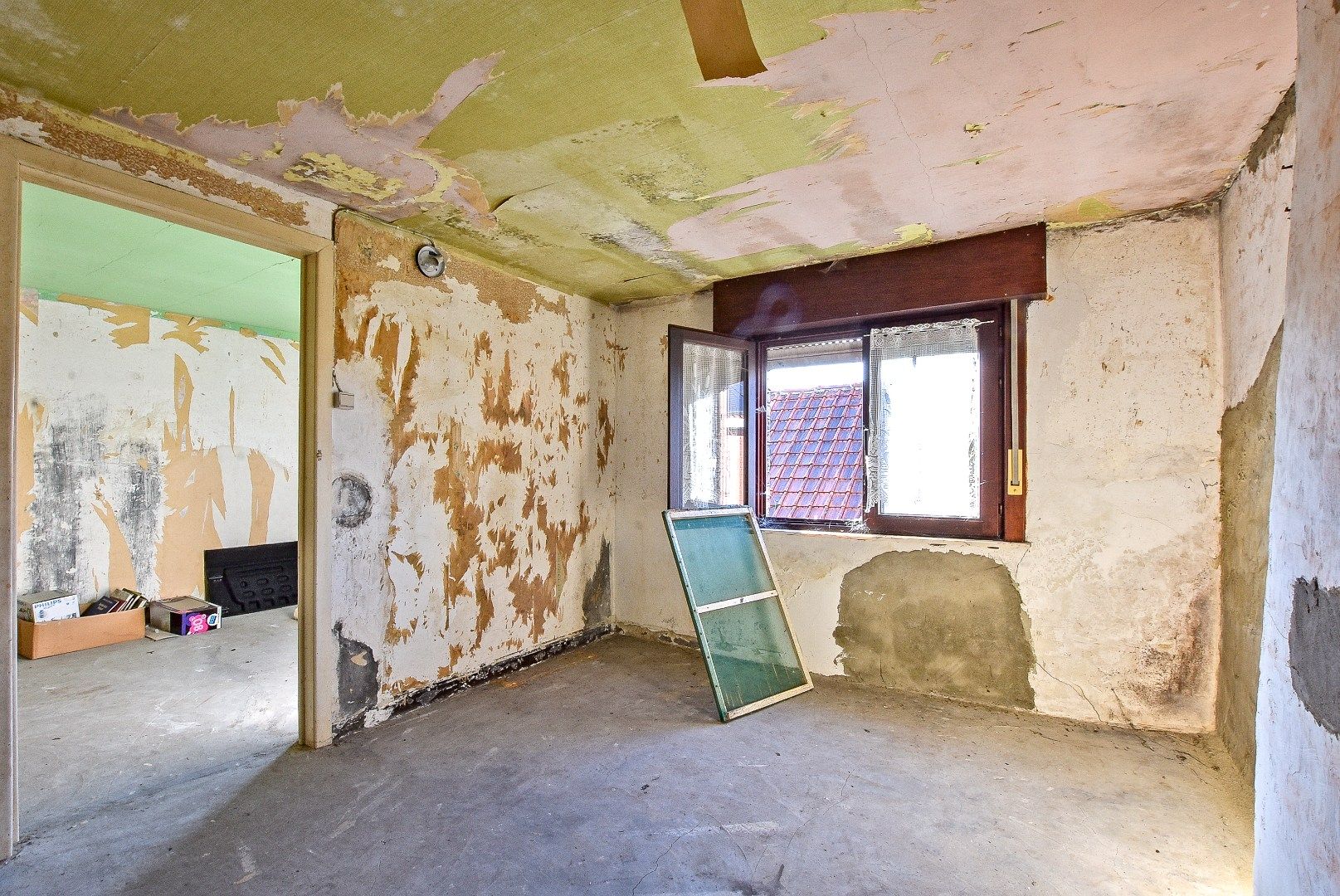 Te renoveren woning op een perceel van 392m² te Houthulst! foto 12