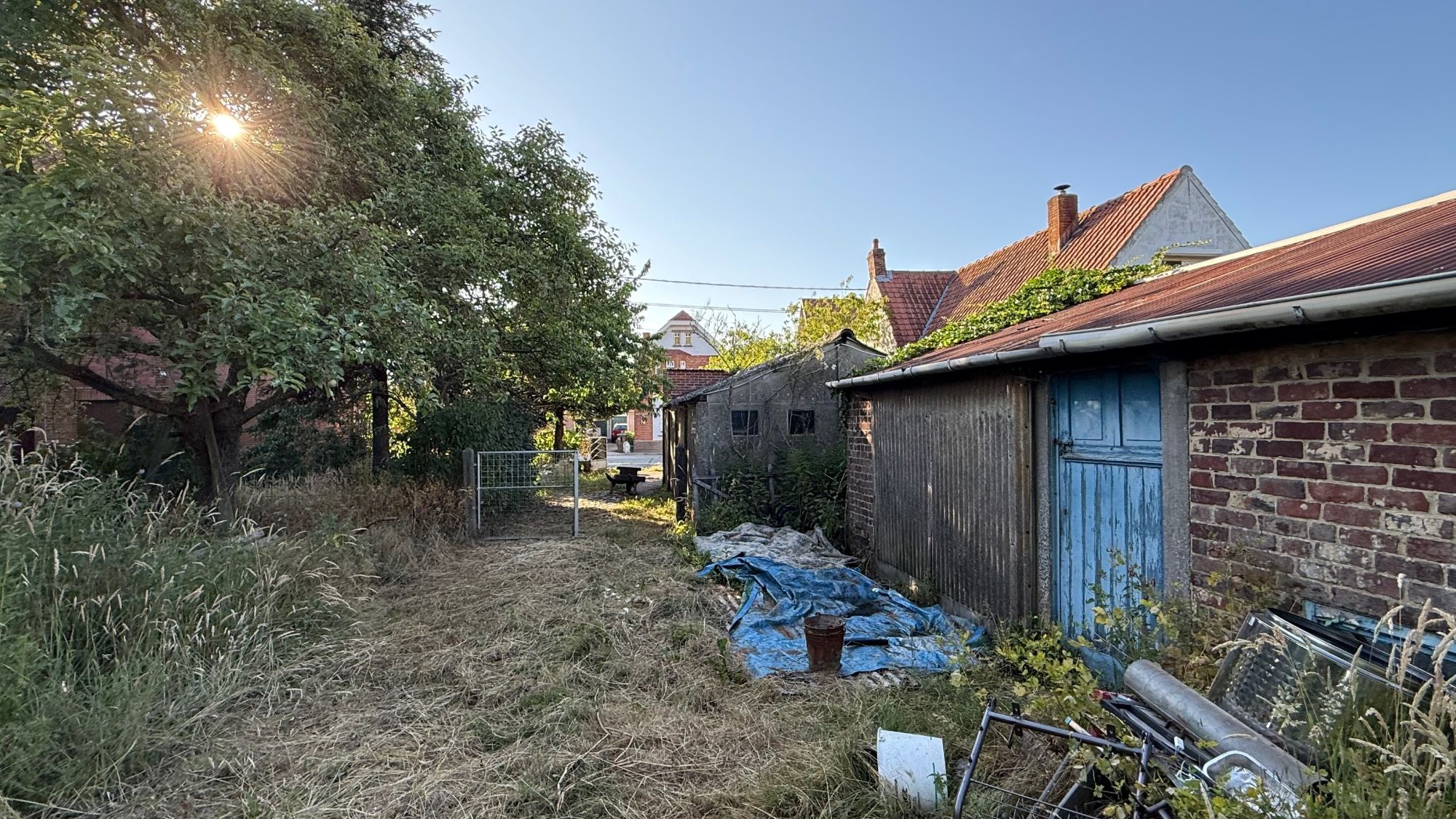 GOED GELEGEN WONING met LANDELIJK UITZICHT op 1789 M² foto 8