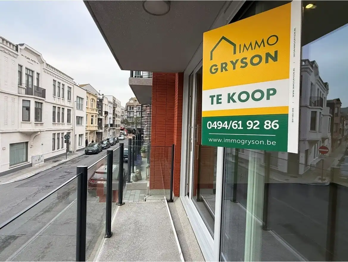Instapklaar appartement met 2 slaapkamers en terras op wandelafstand van zeedijk. foto 10