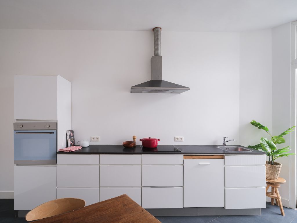 Lichtrijke en instapklare woning met stadskoer nabij Gent Centrum foto 6