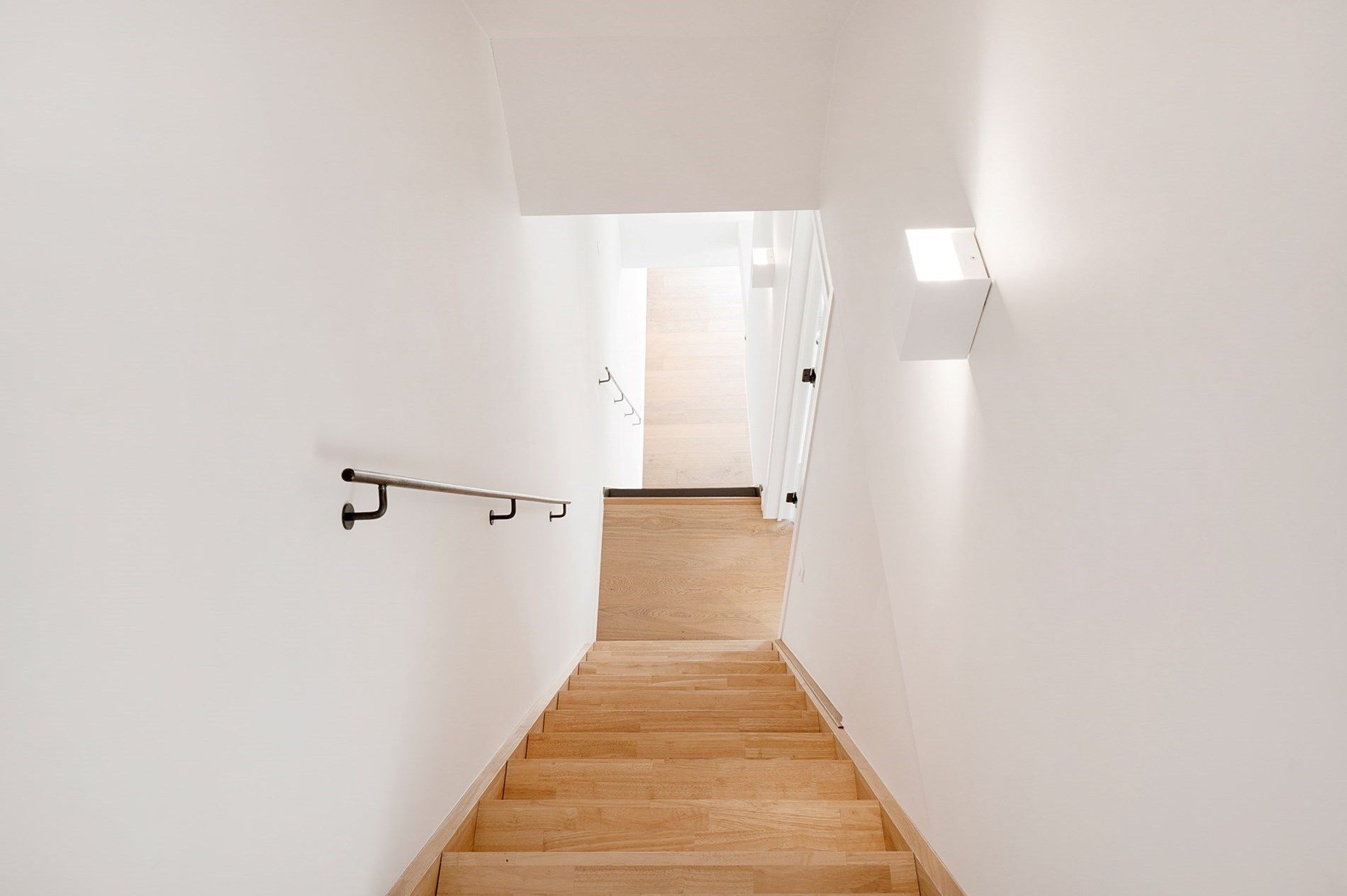 Vernieuwd huis met open zichten vlakbij Brugge foto 15