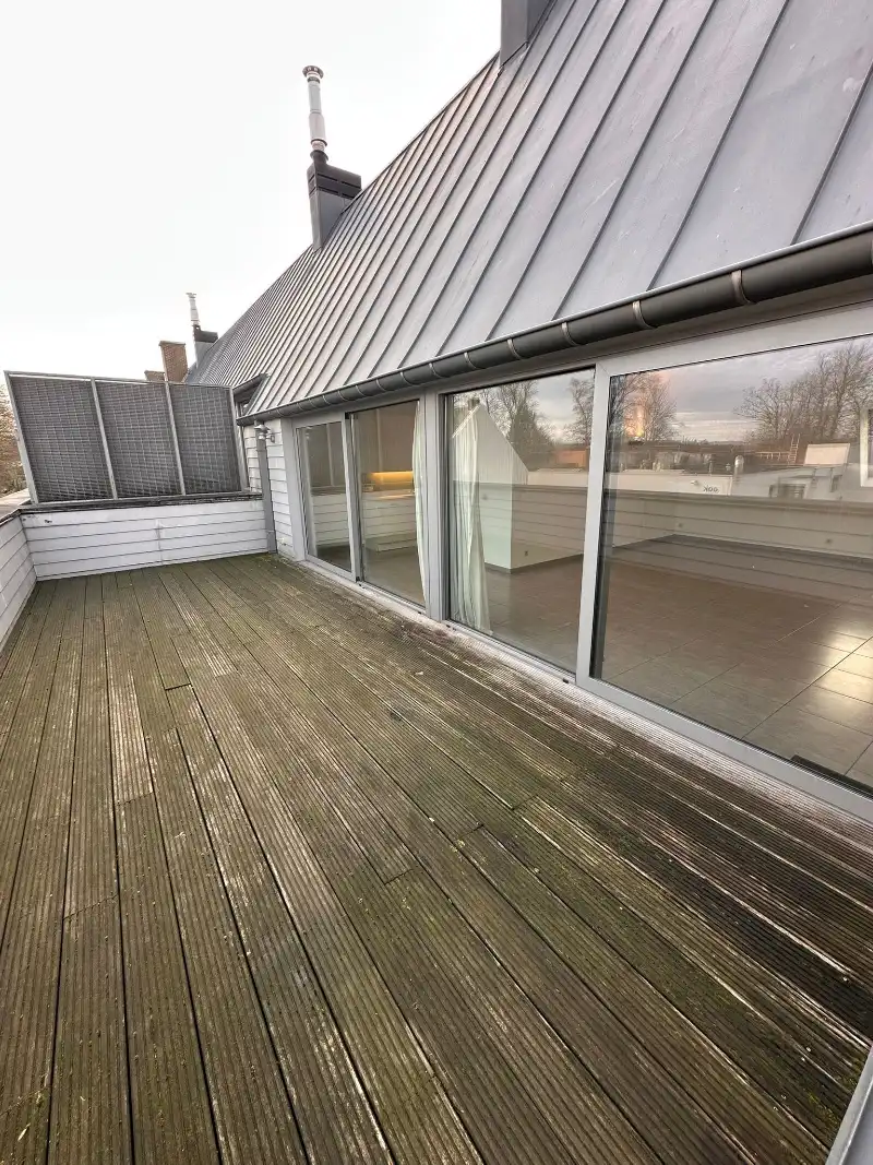 Ruim en lichtrijk 2-slaapkamerappartement met groot terras foto 11