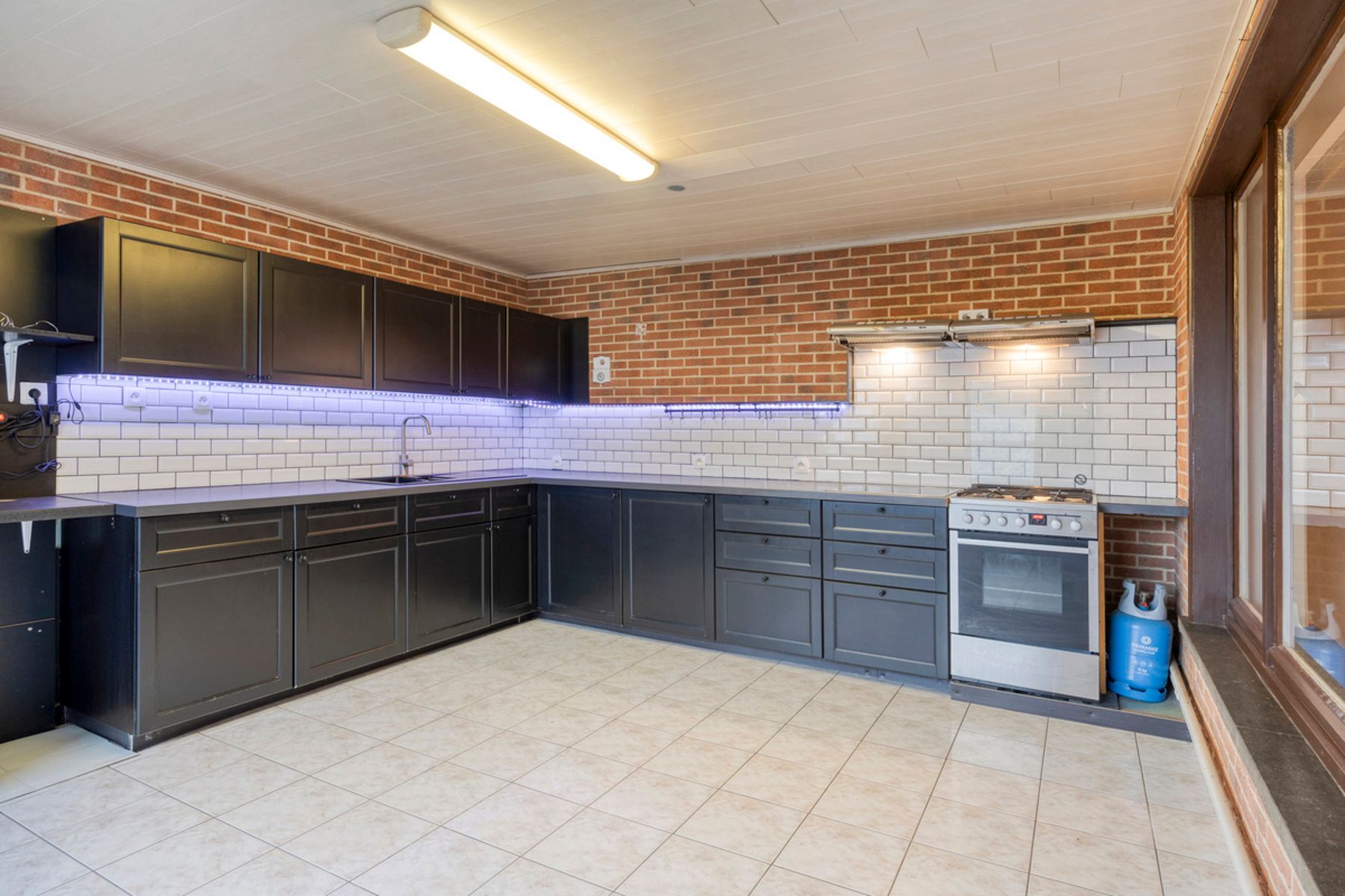 Ruime eengezinswoning in groene omgeving foto 3