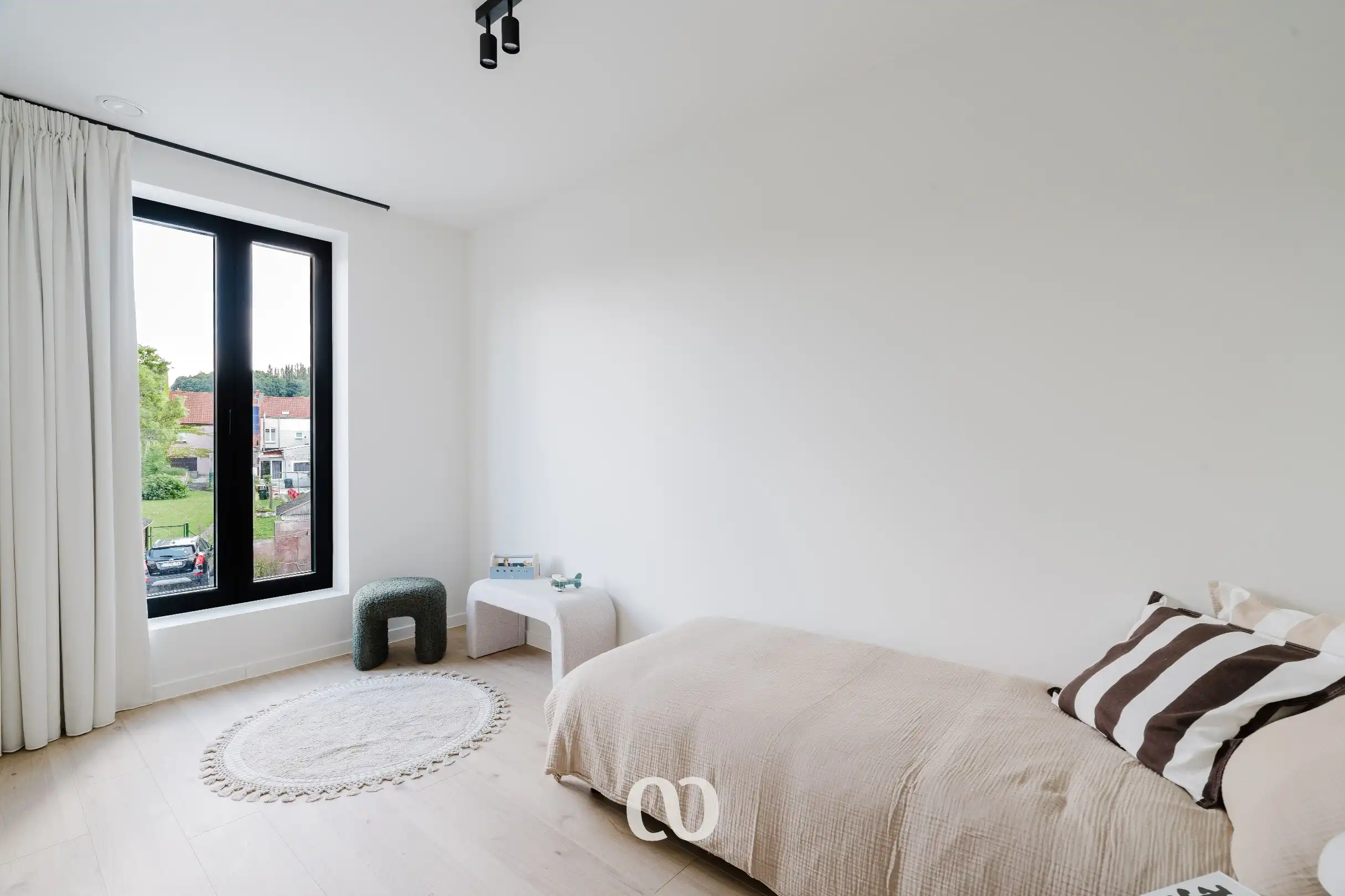 Volledig afgewerkte nieuwbouwwoning met 3 slaapkamers foto 13