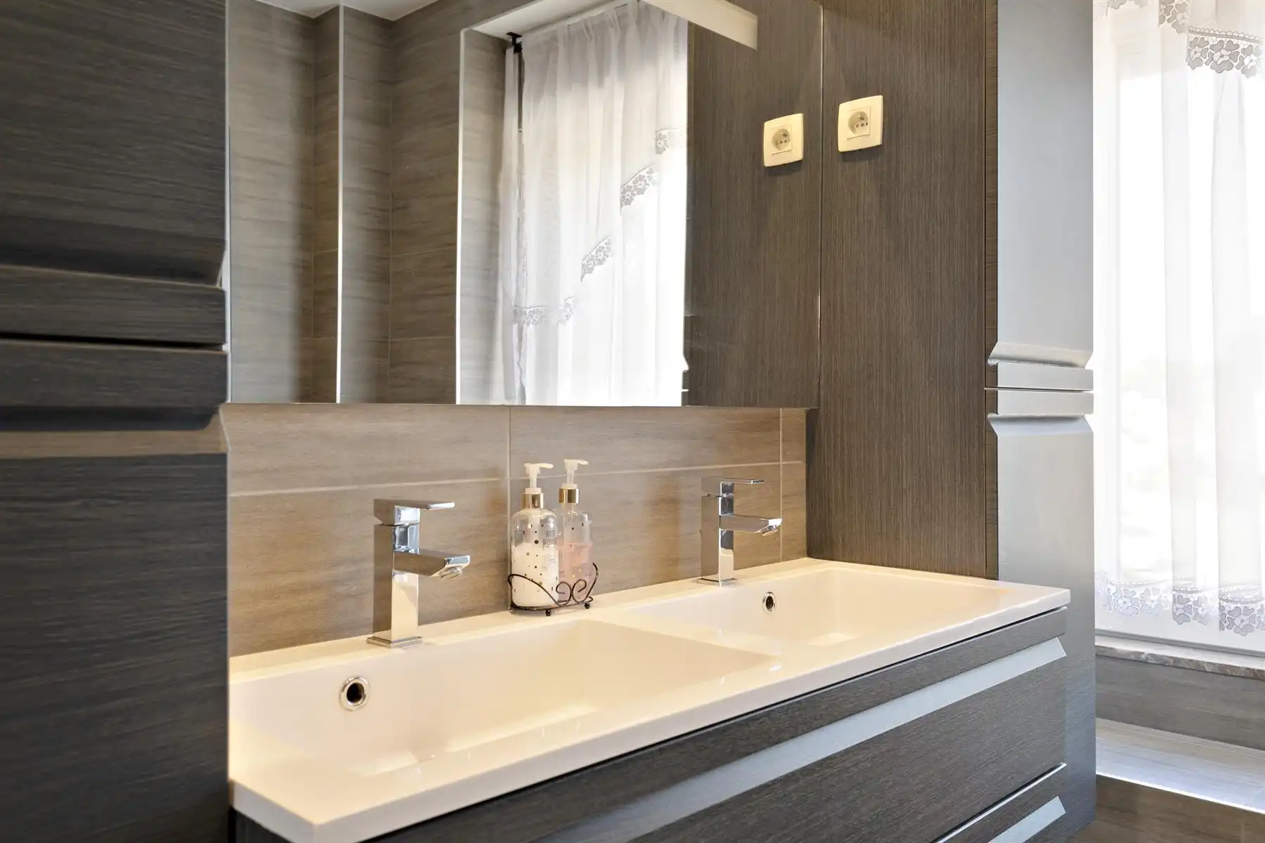 Ruime, instapklare gezinswoning te BEGIJNENDIJK foto 13