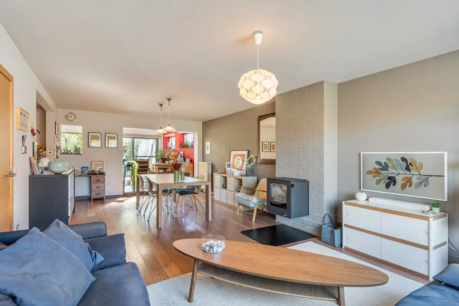 Goed gelegen en energiezuinige woning met 4 slaapkamers, een oprit met een garage en een tuin op de grens van Kessel-Lo en Holsbeek! foto 3