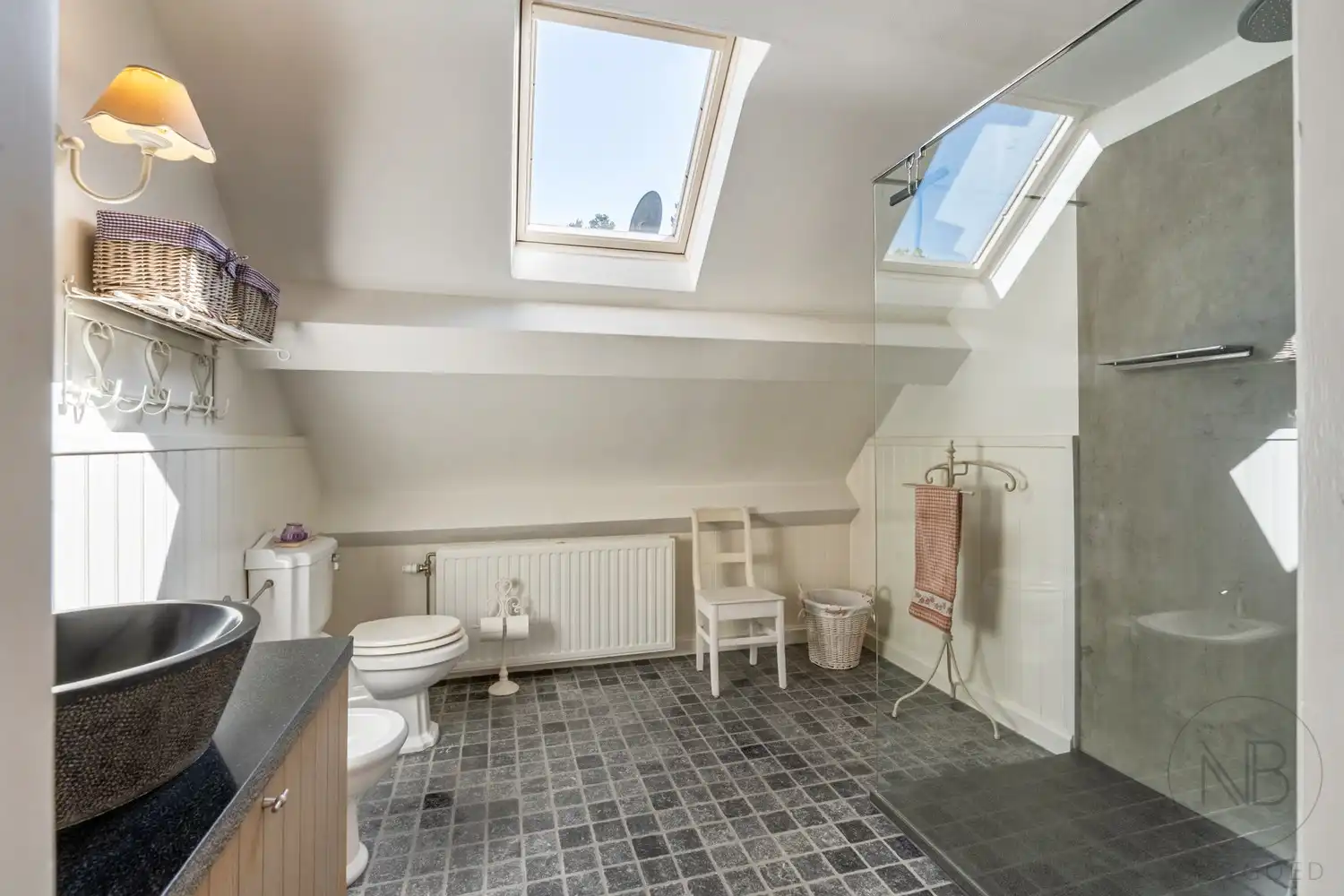 Instapklare gezinswoning met ruimte voor vrijberoep op toplocatie in Genk! foto 34