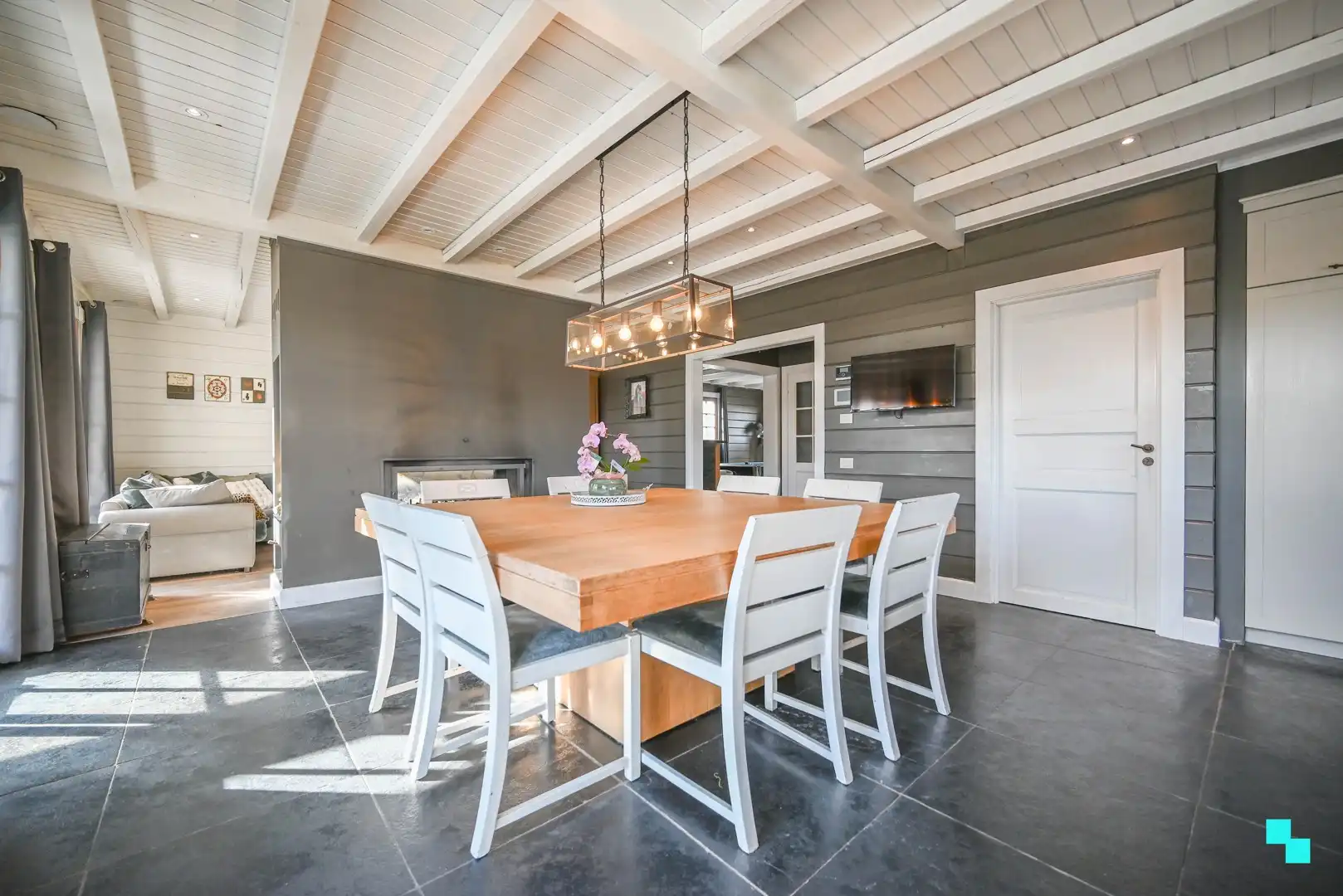 Kwalitatieve villa met zwembad foto 8