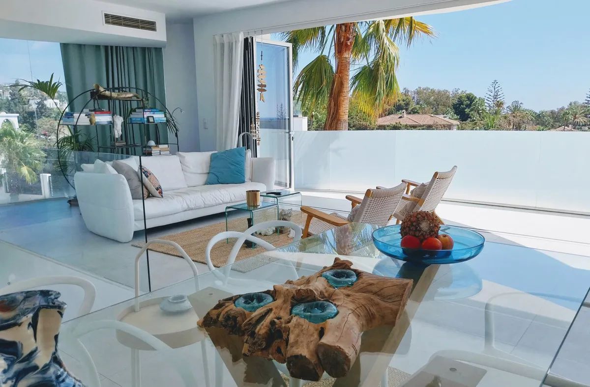 Unieke villa op wandelafstand van het strand in Marbesa: luxe wonen met uitzicht tot Gibraltar foto 4