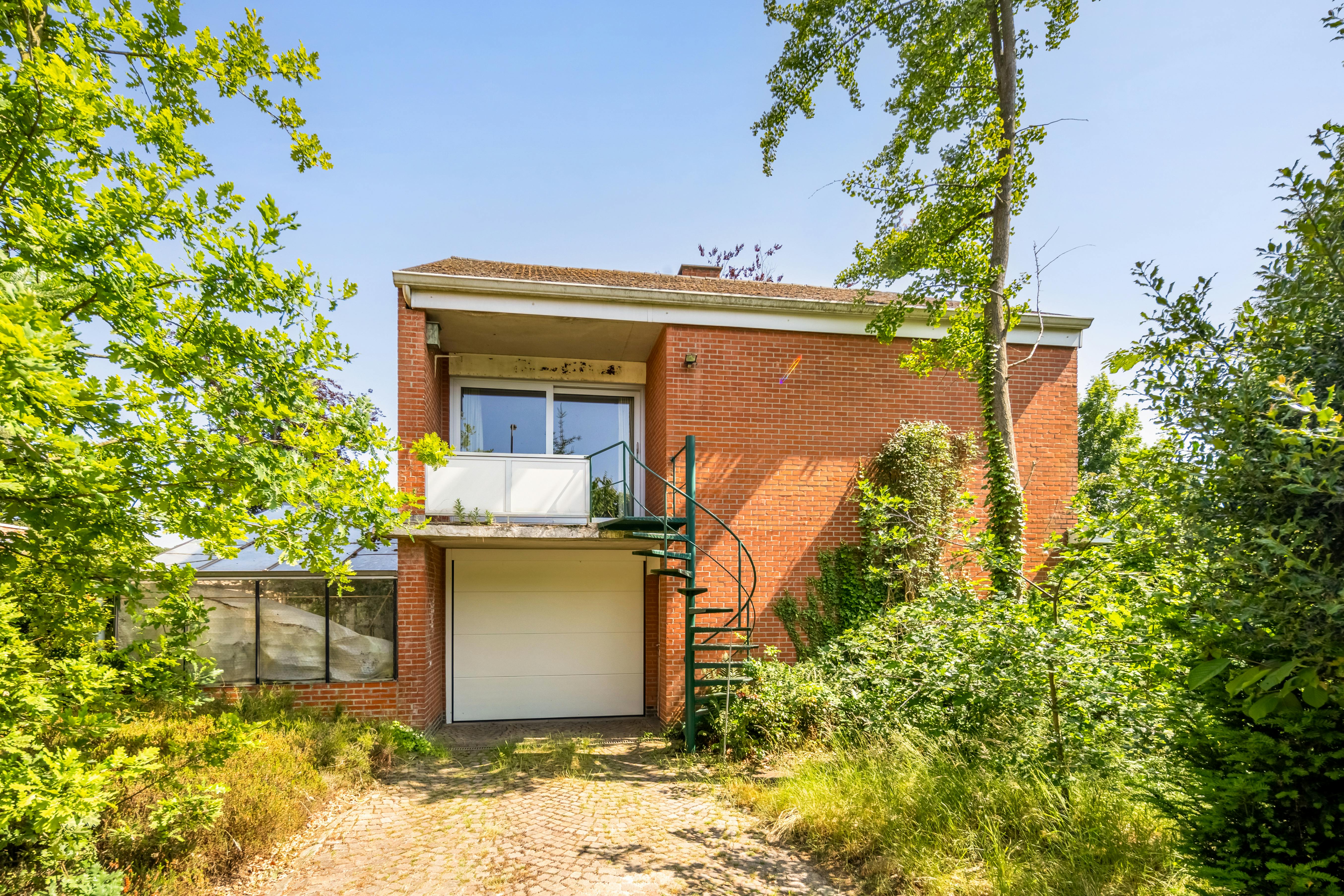 Te renoveren ruime gezinswoning met 5 slaapkamers te Hasselt foto 32