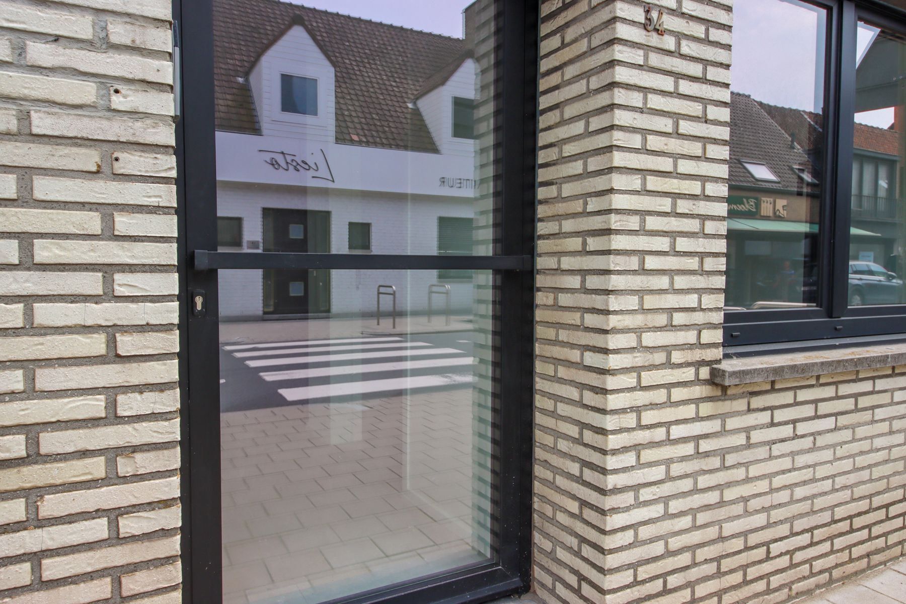 Centraal gelegen appartementsgebouw foto 23