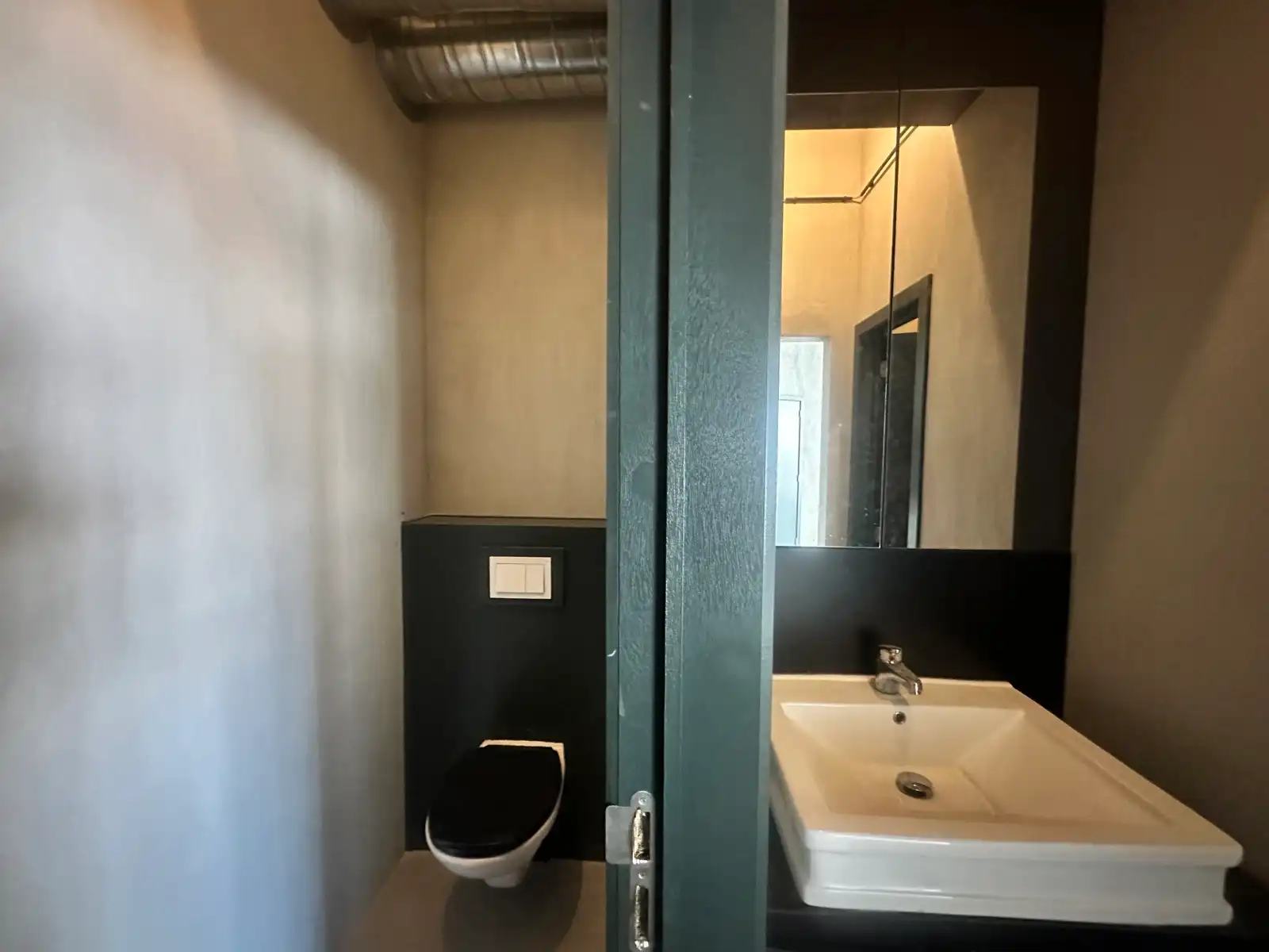 Horecapand met overdekt terras en privatieve tuin foto 12