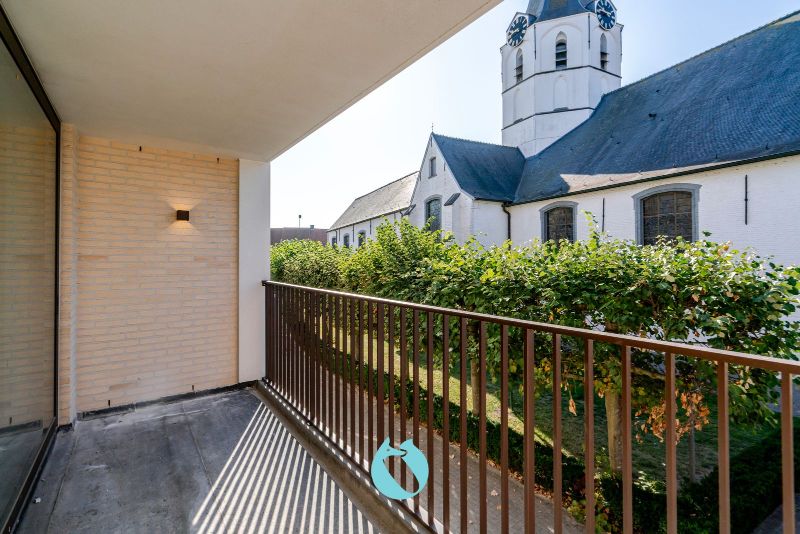 Green Square presenteert u 35 nieuwbouwappartementen en een winkelpand, letterlijk ónder de Kerktoren van Sleidinge. foto 6