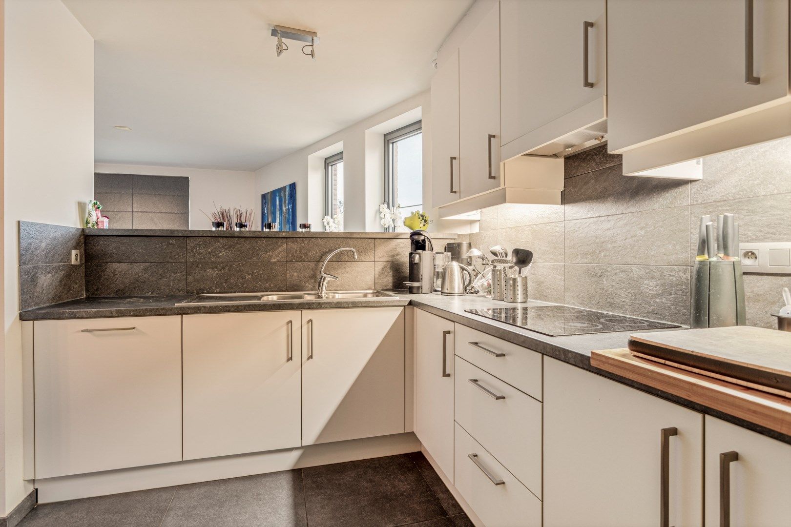 Zeer ruime & energiezuinige duplex met 4 slpks, mooi terras en garage te Ginderbuiten ! foto 11