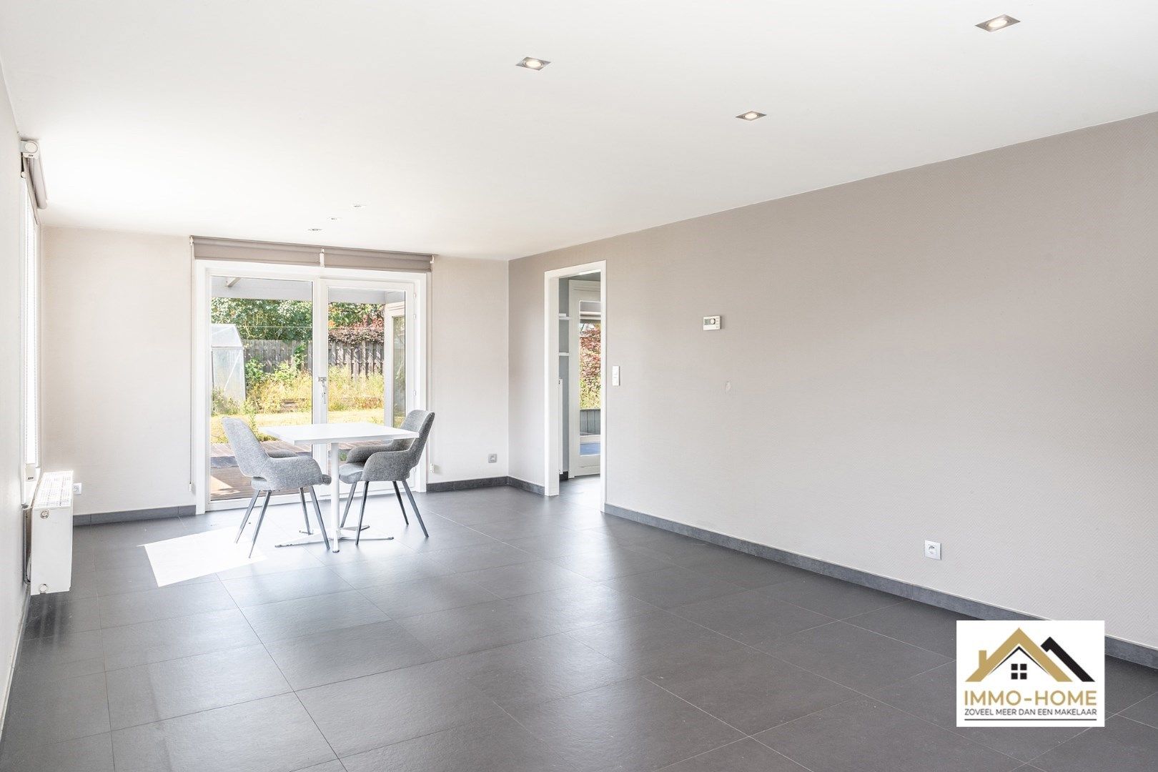 Mooie instapklare woning in rustige wijk te Evergem foto 9